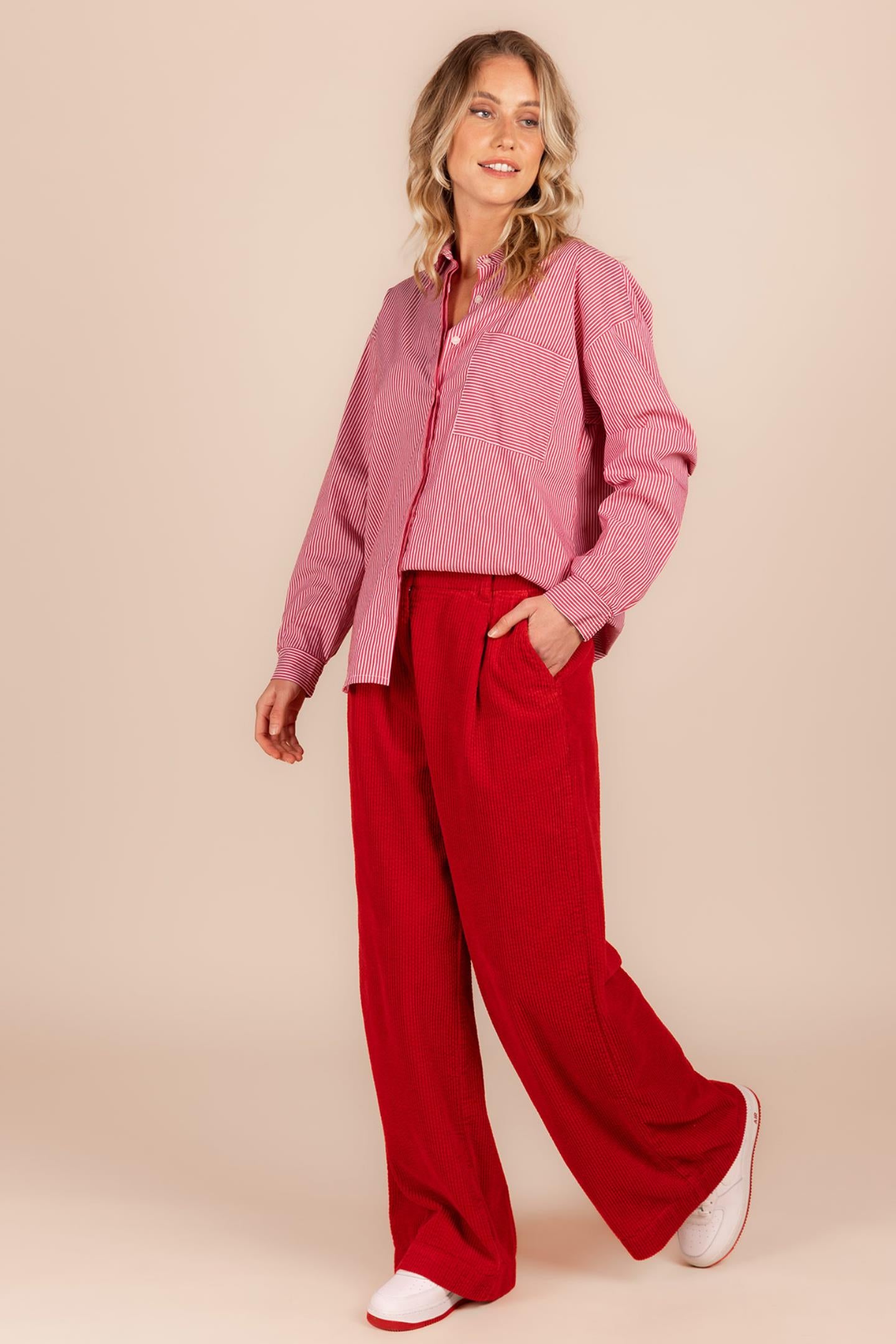 BROEK IN RIBFLUWEEL (8500)