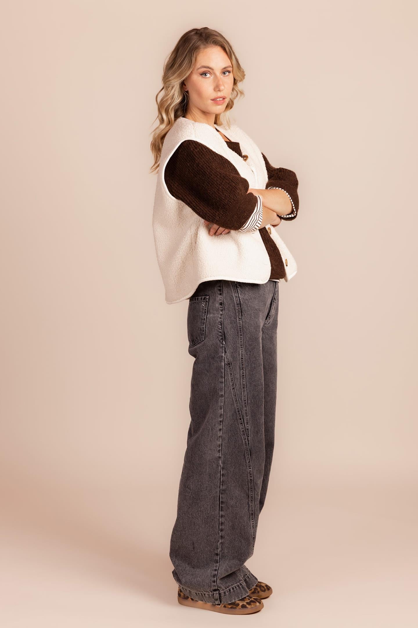 WIJDE BROEK MET DECOUPES (8508)