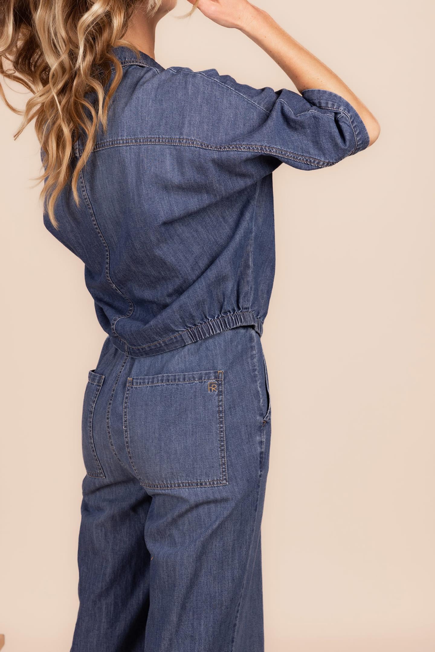 BLOUSE IN SOEPELE JEANS (8518)