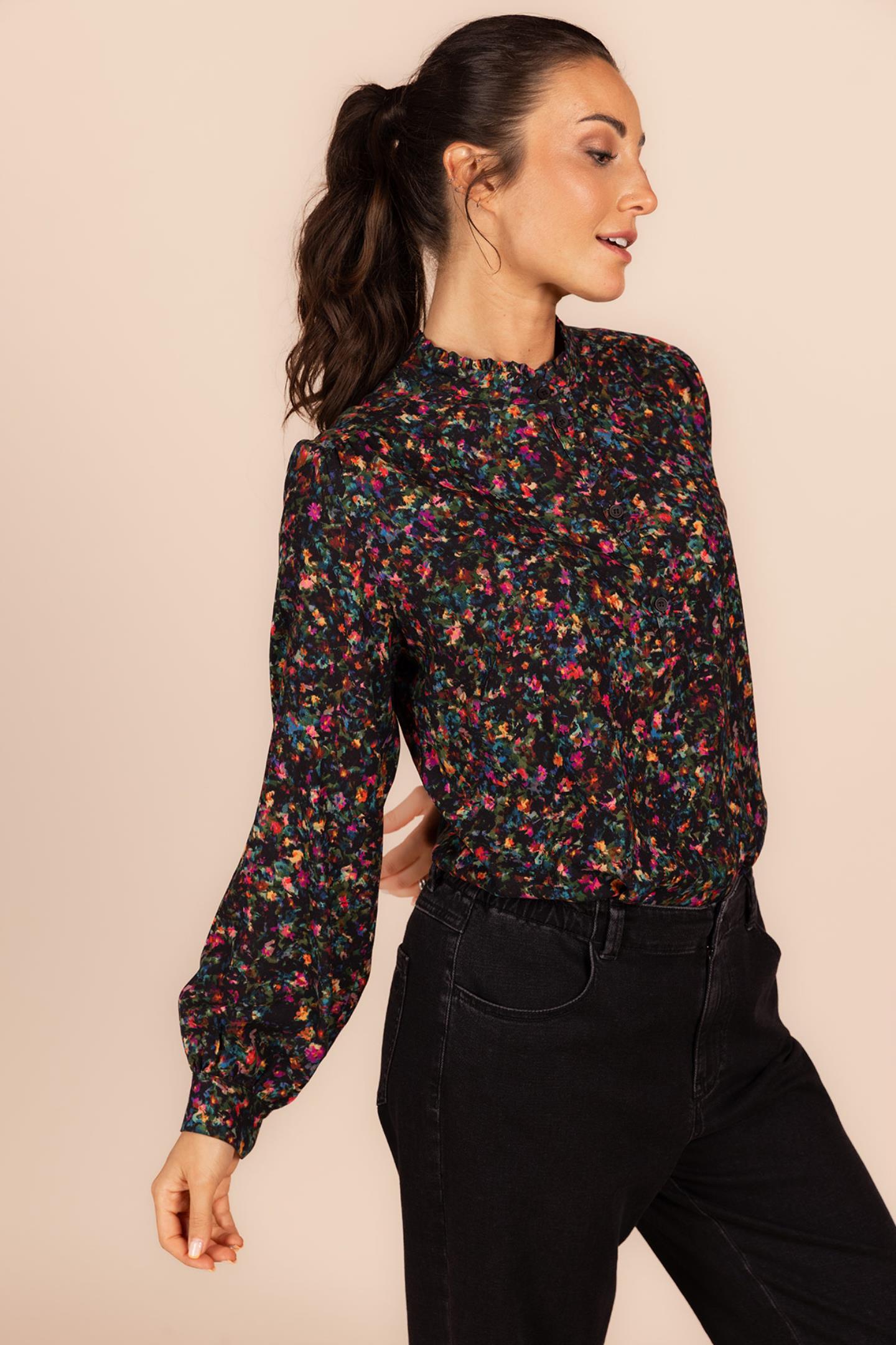 BLOUSE MET ABSTRACTE BLOEMENPRINT (8585)