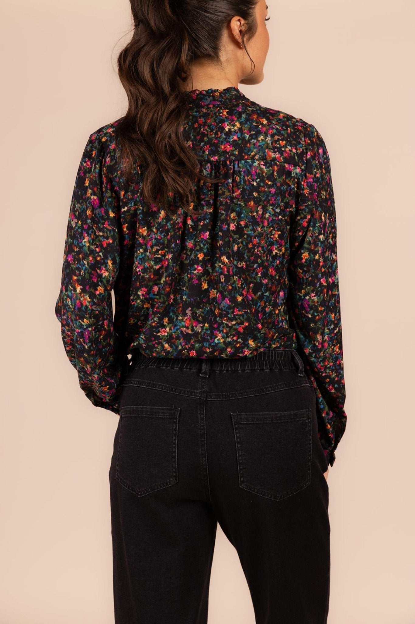 BLOUSE MET ABSTRACTE BLOEMENPRINT (8585) - Four Roses