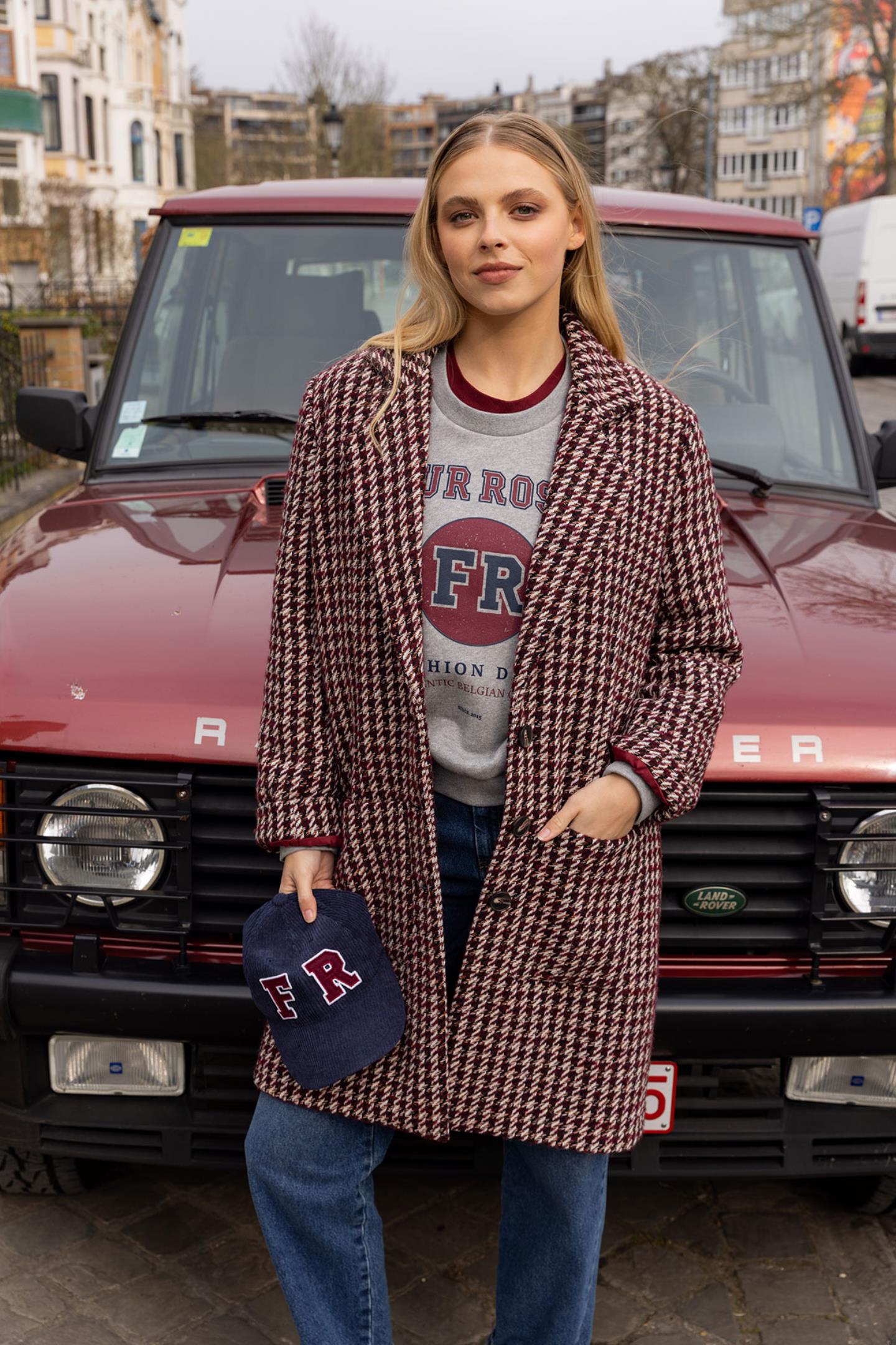 COLLEGE SWEATER FOUR ROSES (C8662)