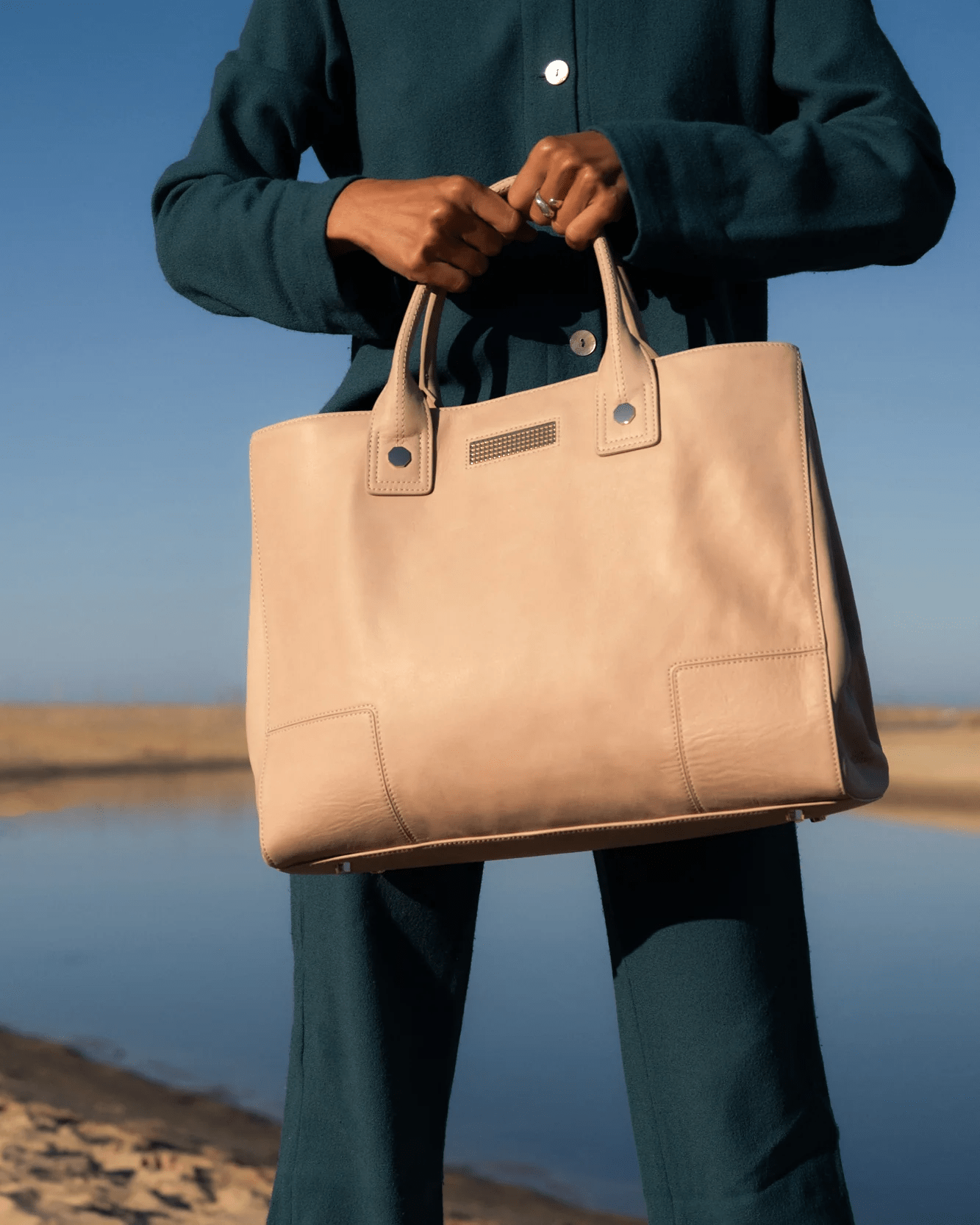 CLIO - CLASSIC (SAND) - Four Roses