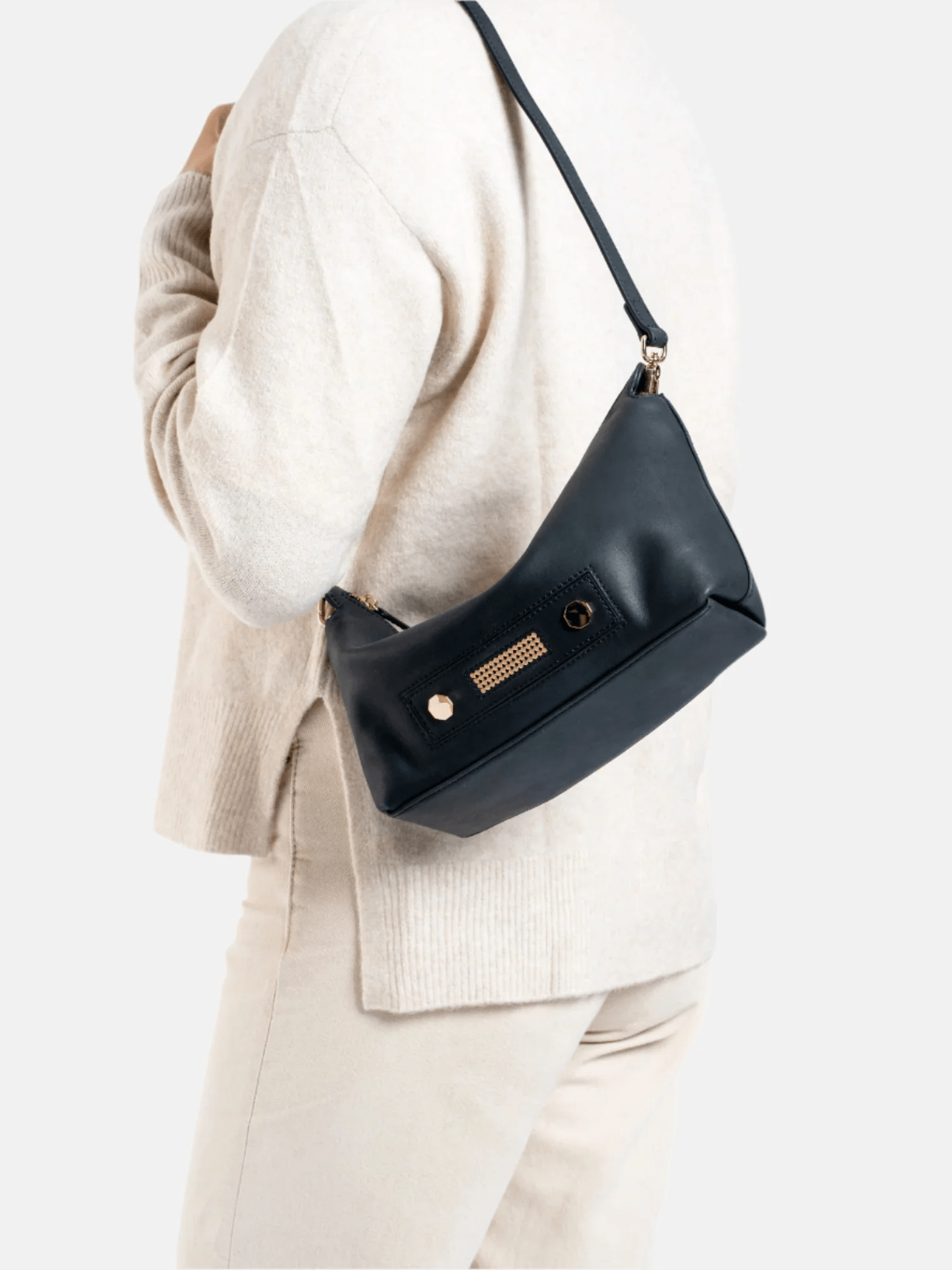 CLIO - STELLA CLASSIC (BLACK GOLD) - Four Roses