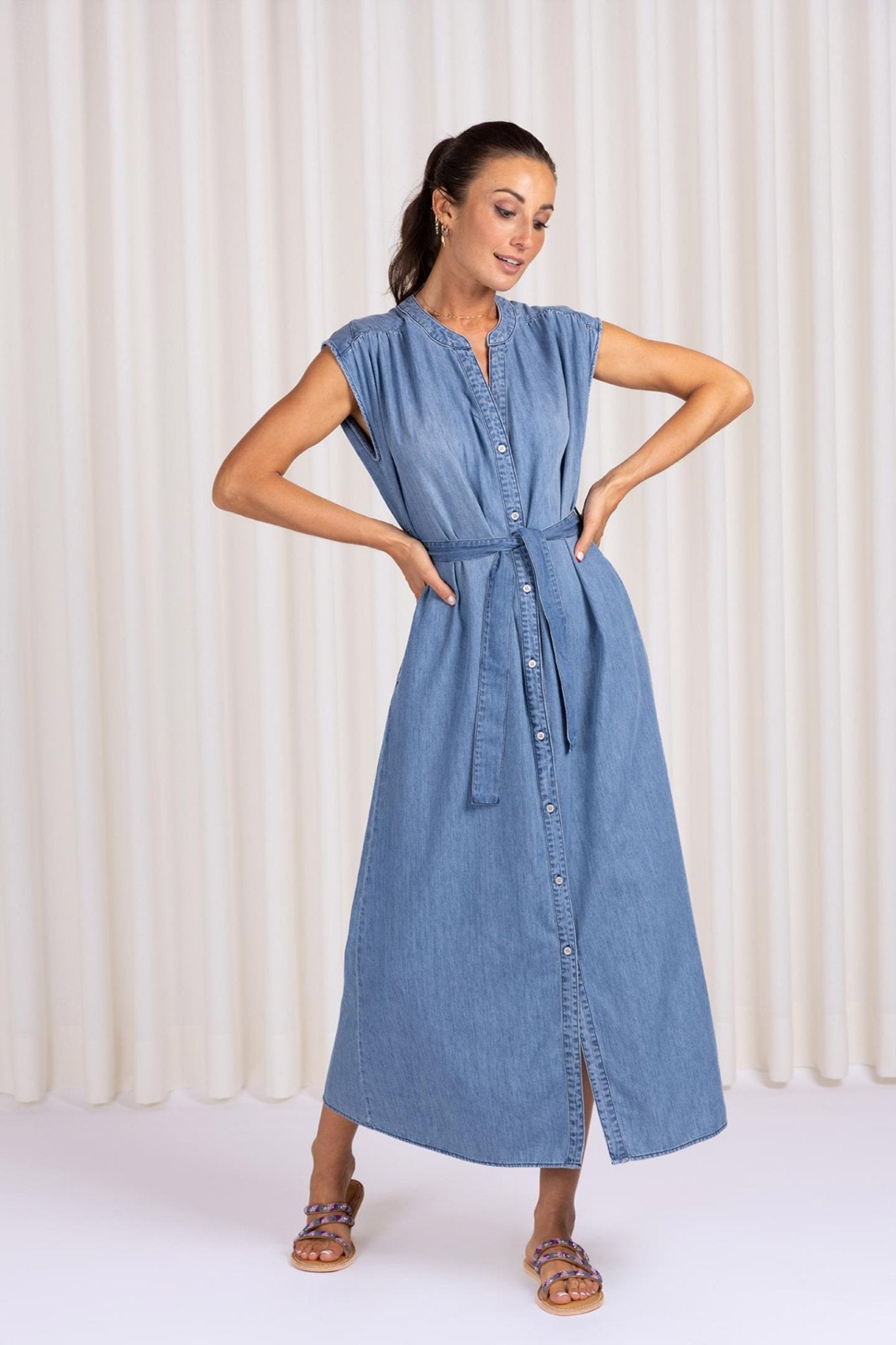 ROBE À BOUTONS EN JEAN CLAIR (C9017) - Four Roses