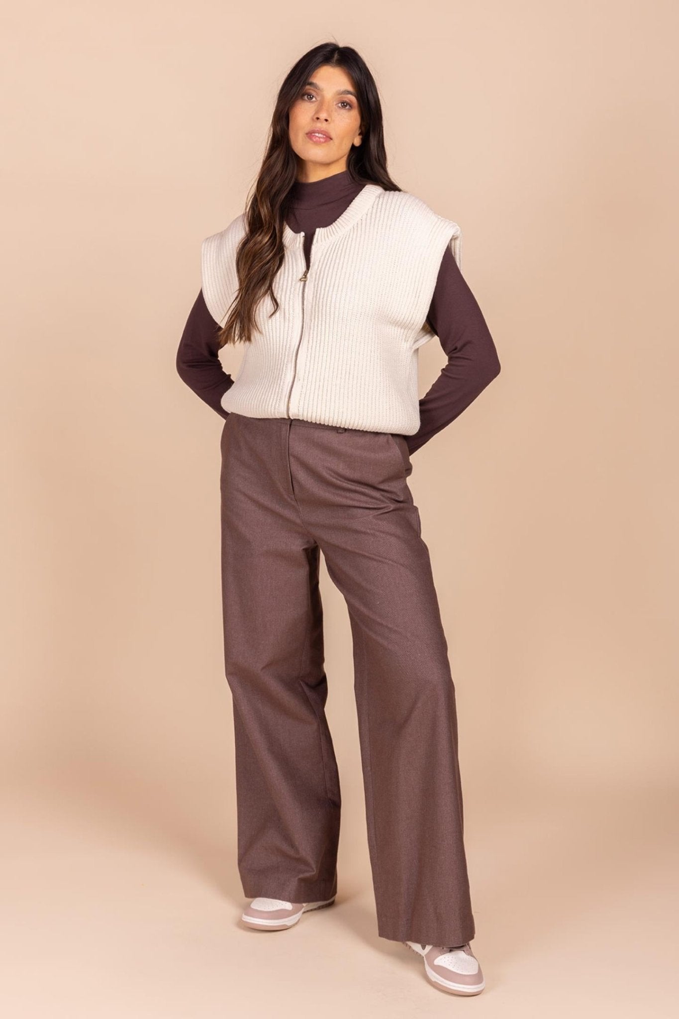 GEBREIDE GILET MET RITS (8559) - Four Roses