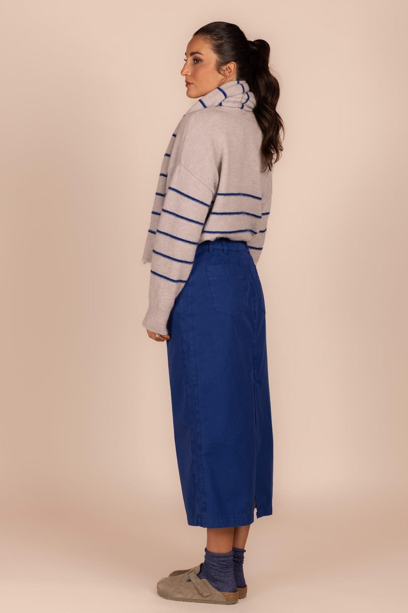 GESTREEPTE SWEATER MET V - HALS (8565) - Four Roses