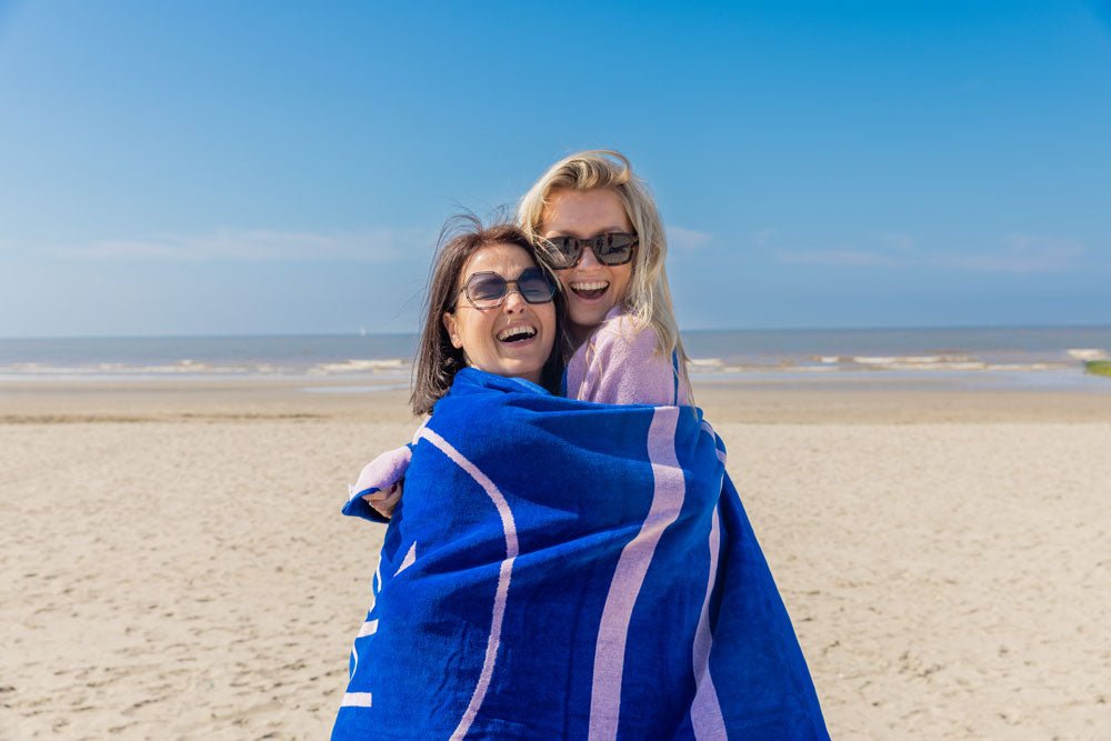 HANDDOEK FOUR ROSES (8155) - Four Roses