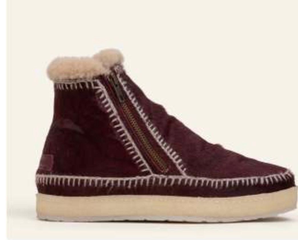 Laid Back London - SETSU CROCHET - Four Roses