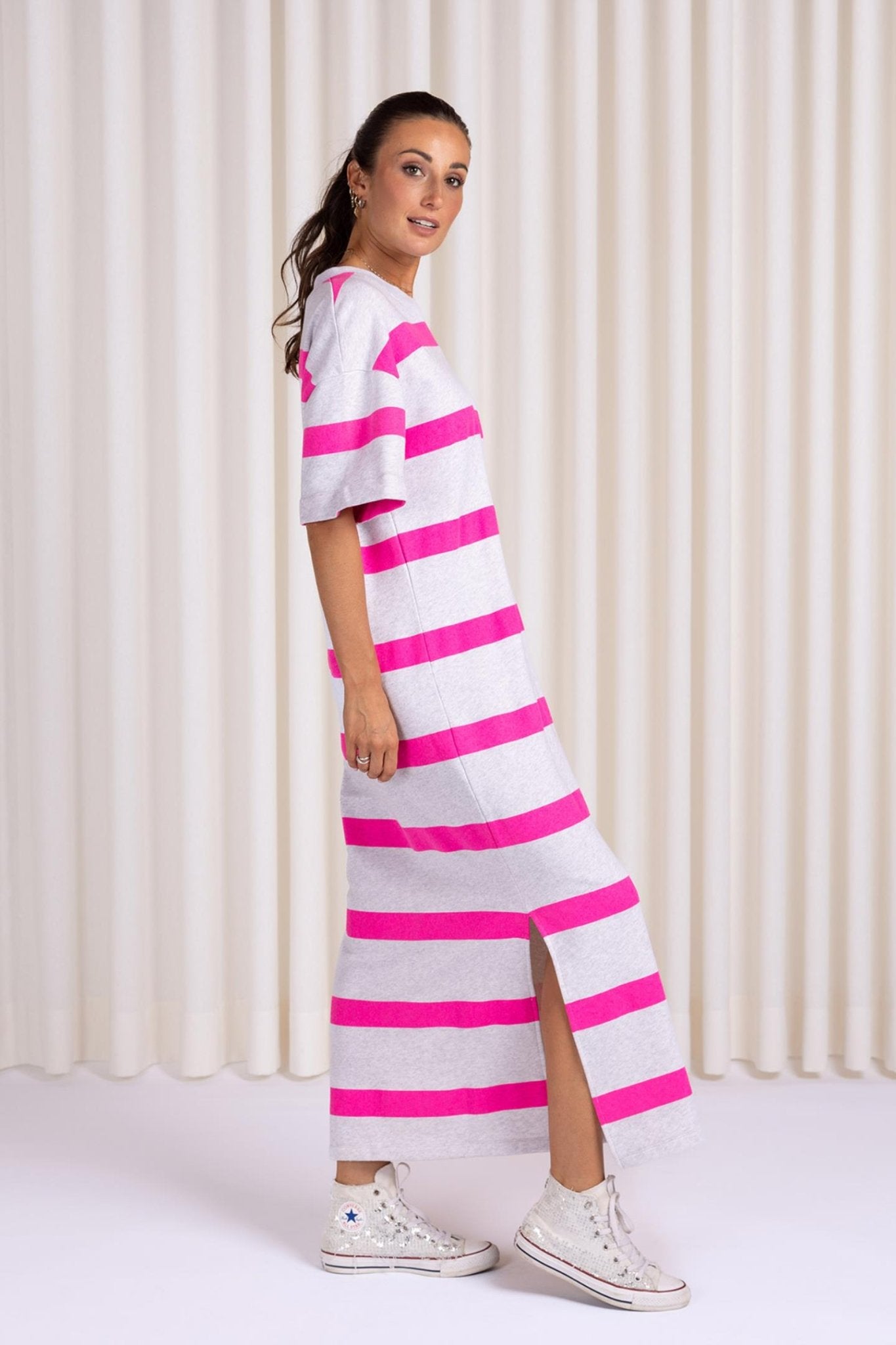 LONG DRESS WITH STRIPED DESIGN (9047) - Four Roses