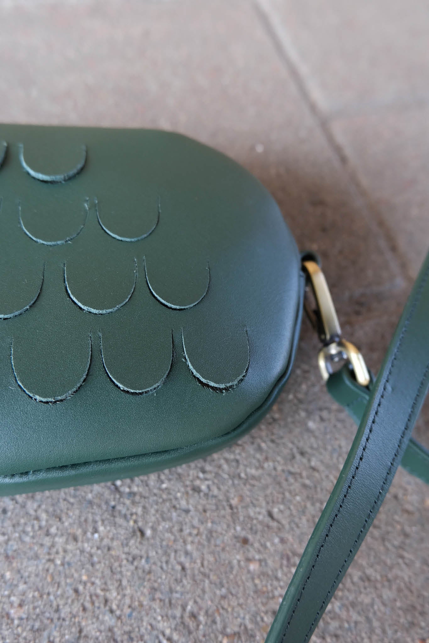 MIEKE DIERCKX - OVAL MINI BAG - Four Roses