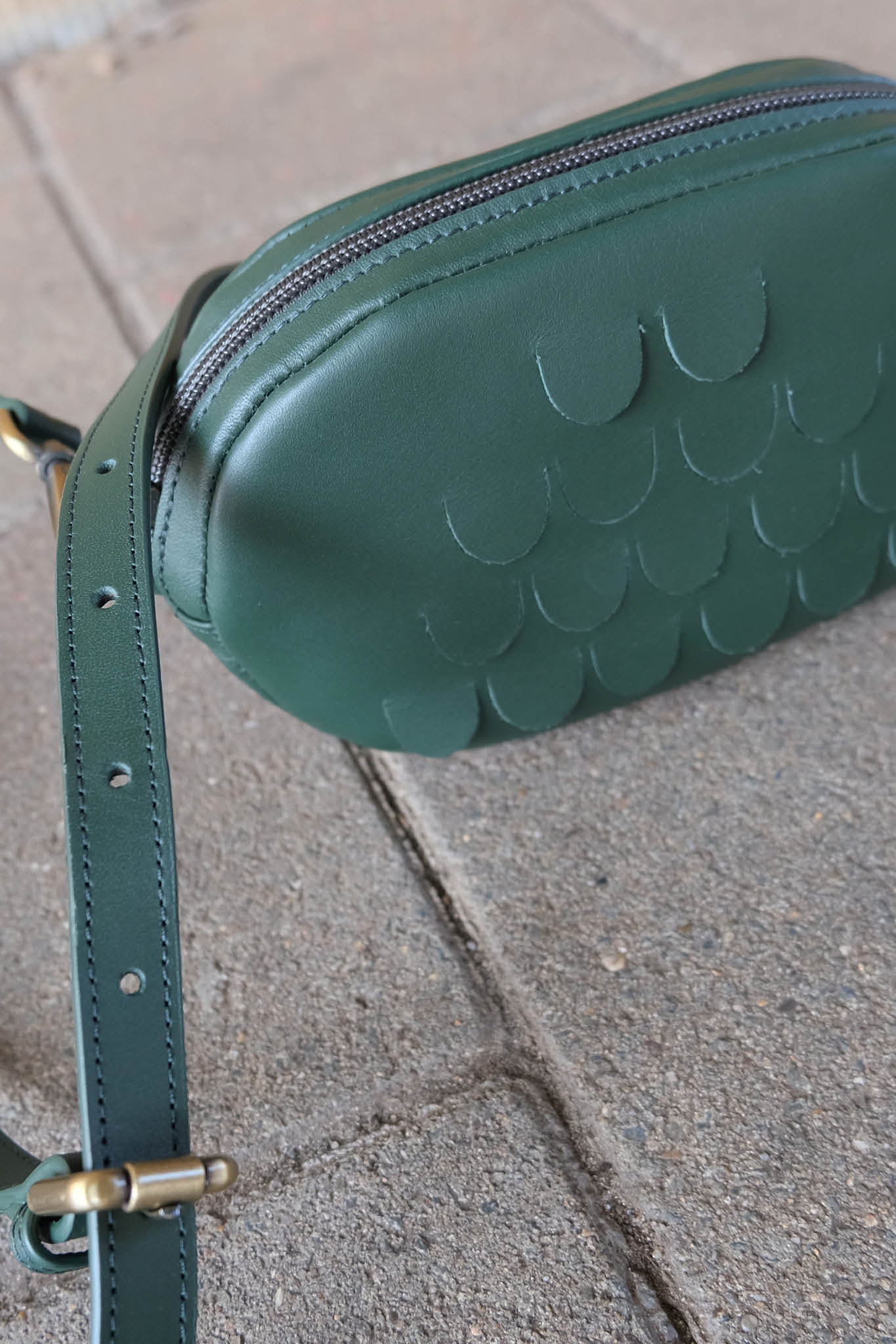 MIEKE DIERCKX - OVAL MINI BAG - Four Roses