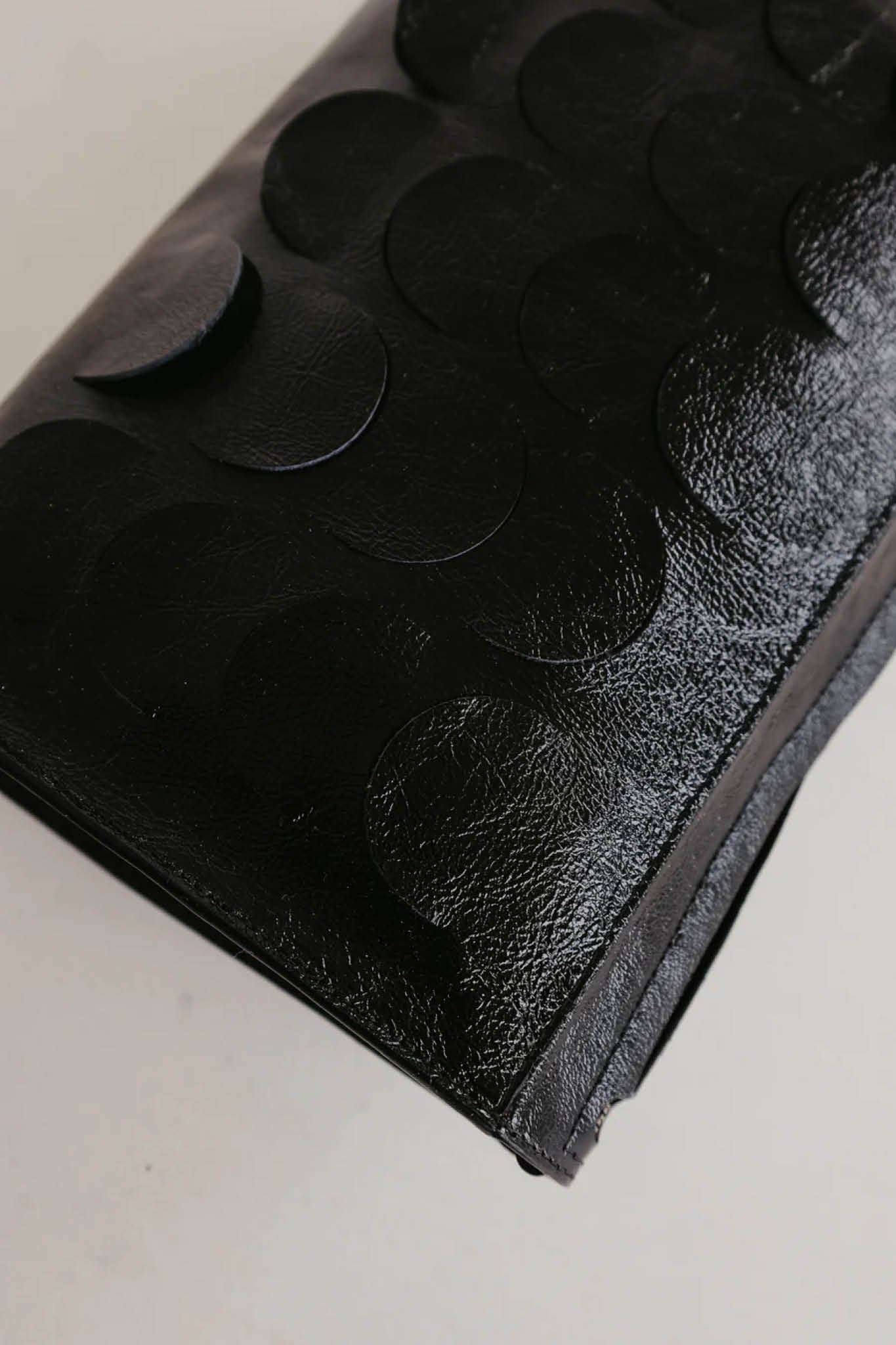 MIEKE DIERCKX - SCALES - Four Roses