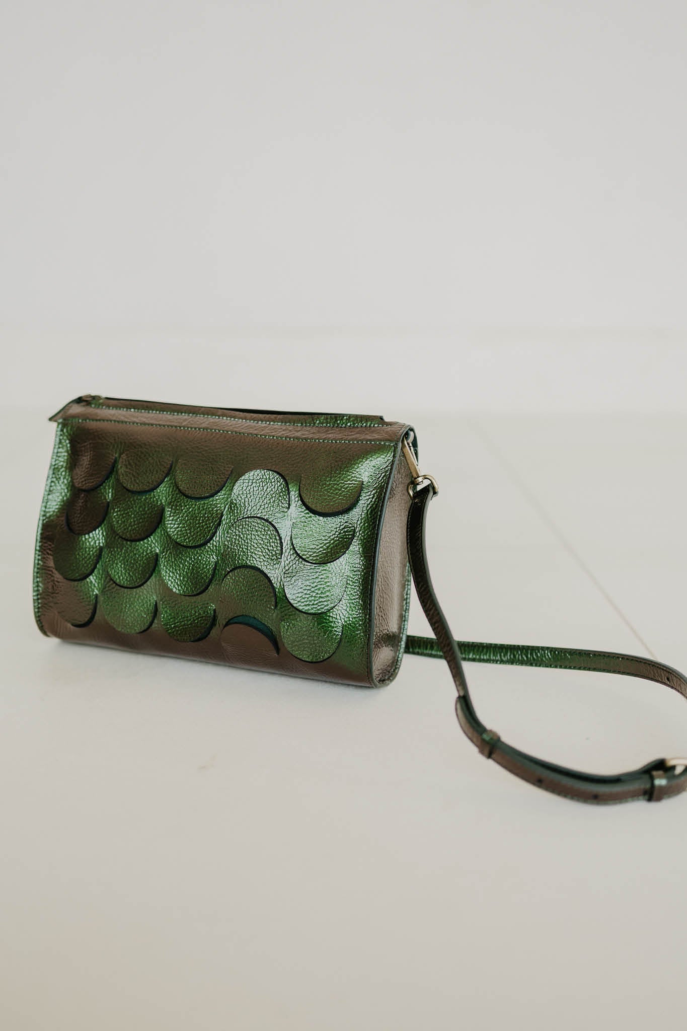 MIEKE DIERCKX - SCALES - Four Roses