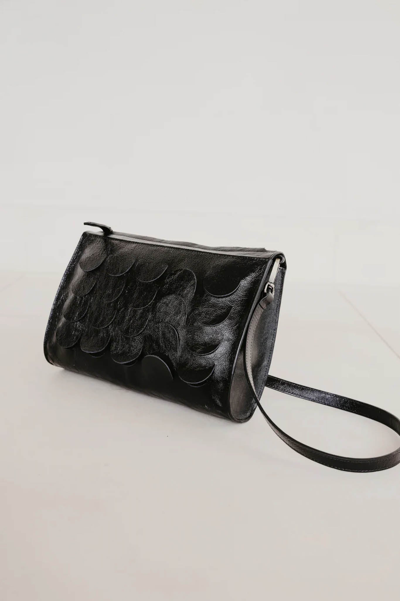 MIEKE DIERCKX - SCALES - Four Roses