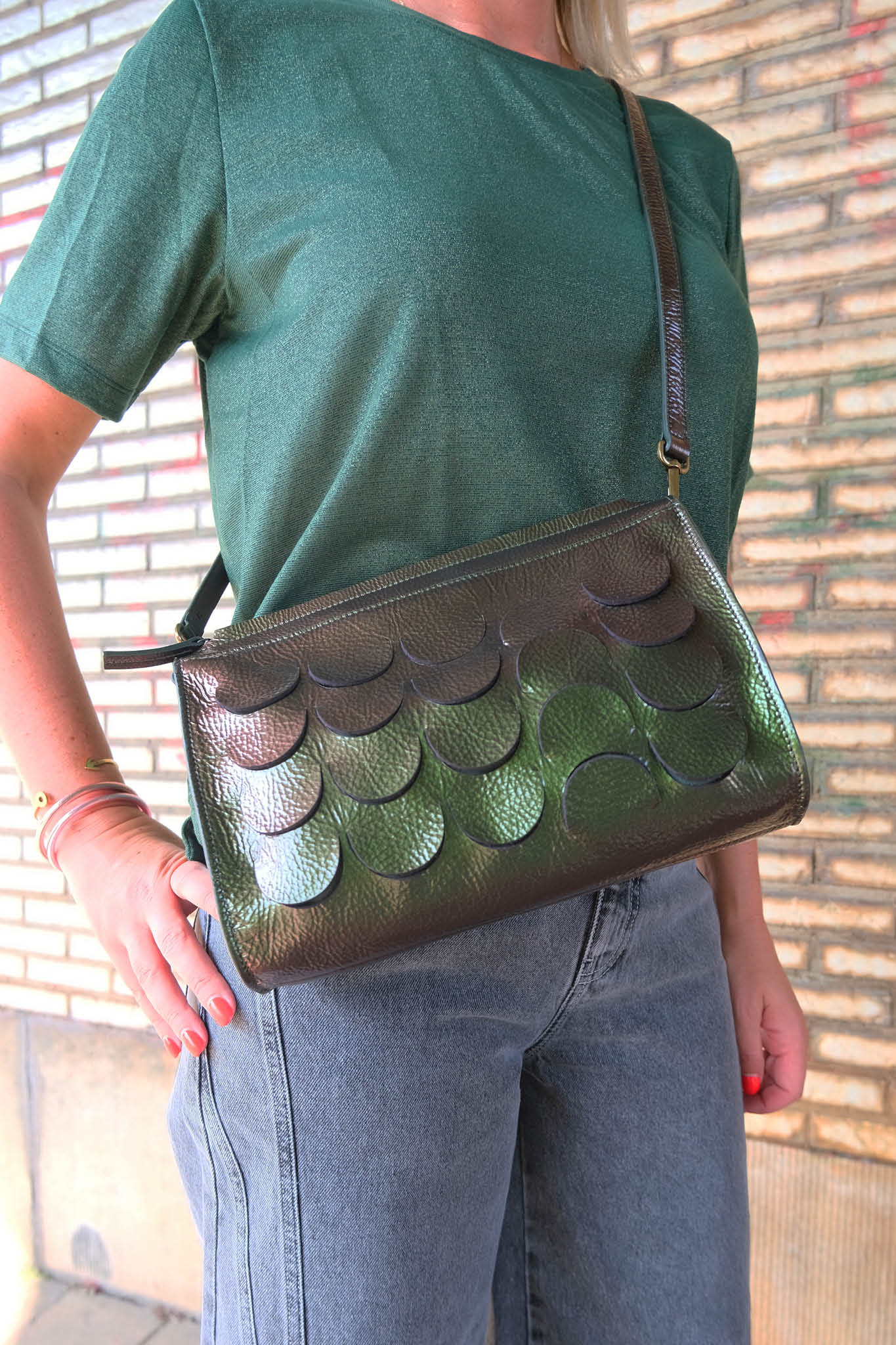 MIEKE DIERCKX - SCALES - Four Roses