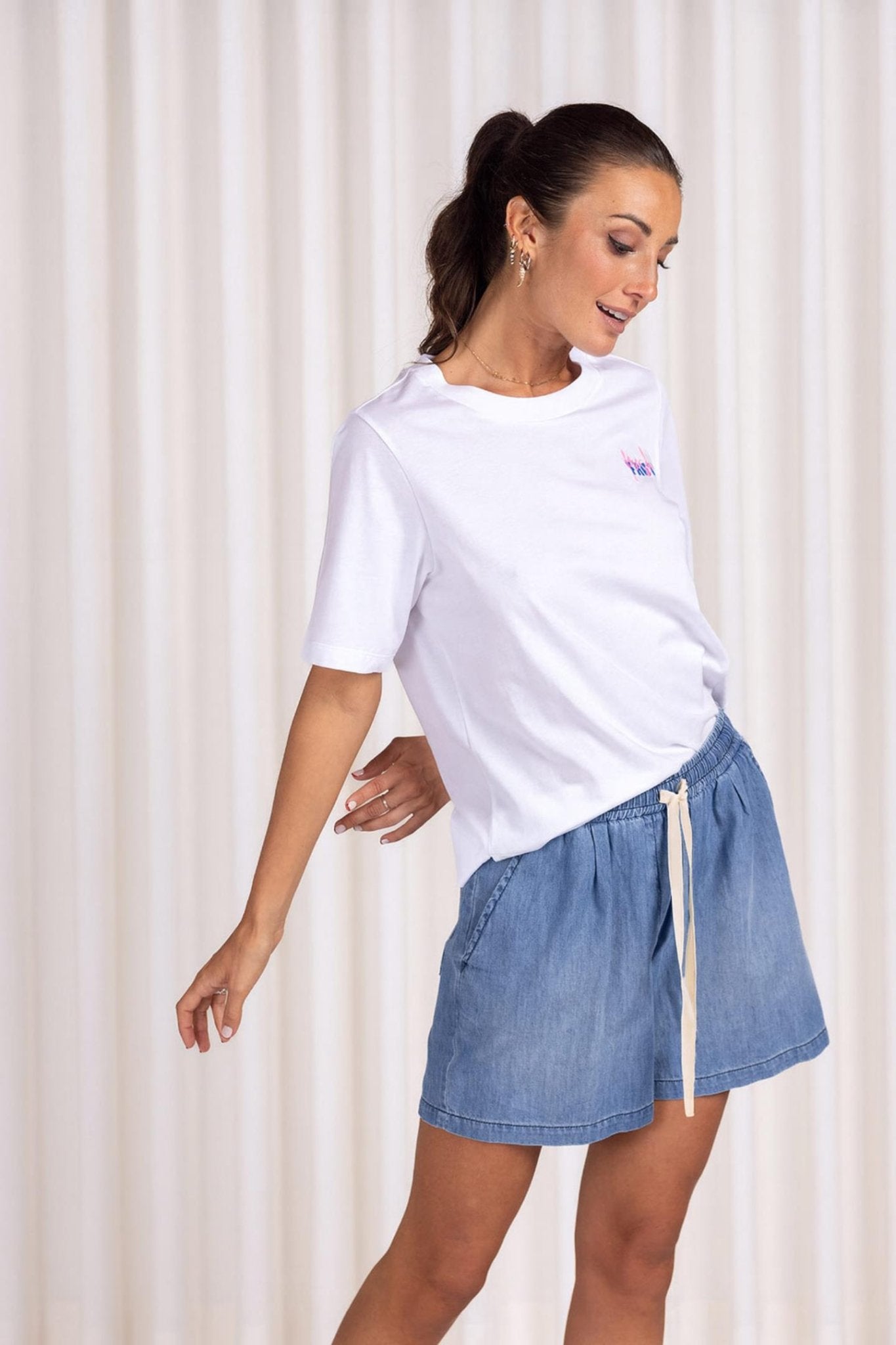 SHORTS WITH ECREU RIBBON (C9146) - Four Roses