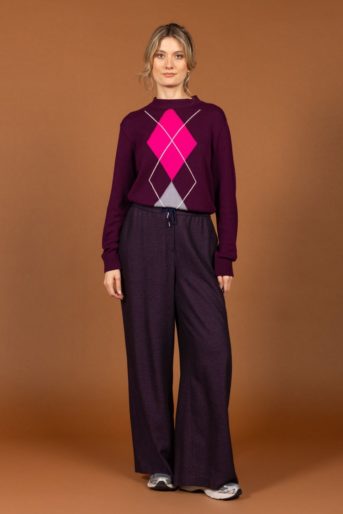 WIJDE BROEK MET SPORTIEVE LOOK IN VISCOSE (9600) - Four Roses