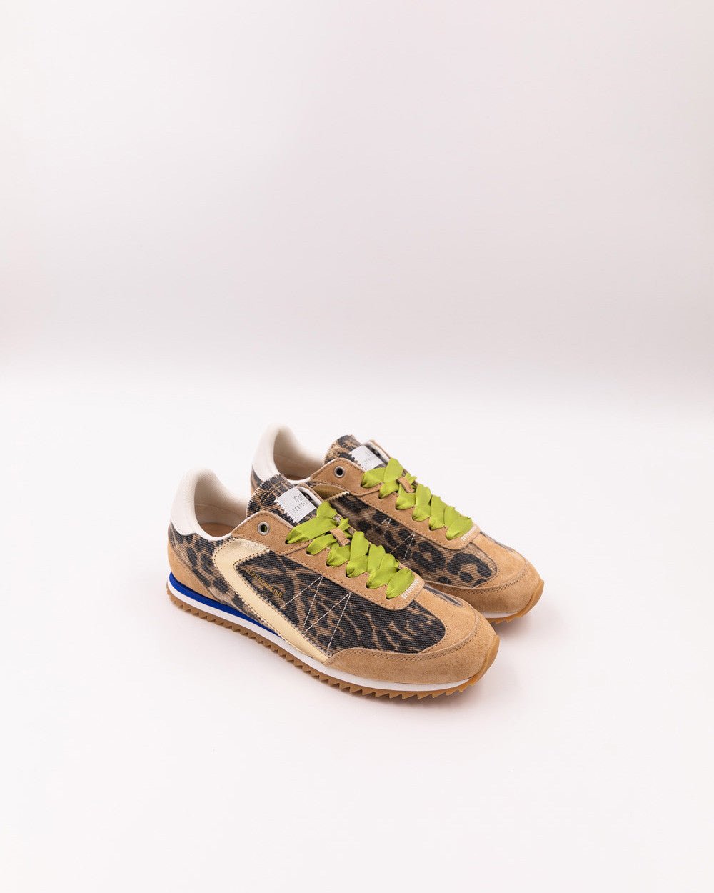 0 - 105 - Lina Leo - Leopard - Four Roses