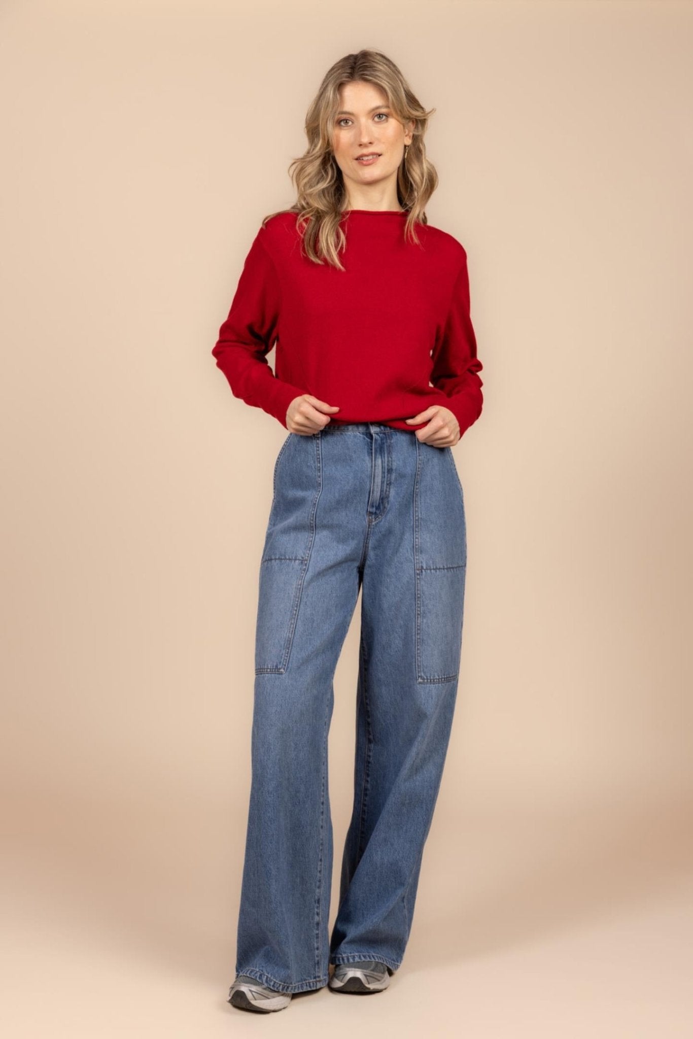 BLAUWE WIJDE JEANS MET FANTASIESTIKSELS (9508) - Four Roses