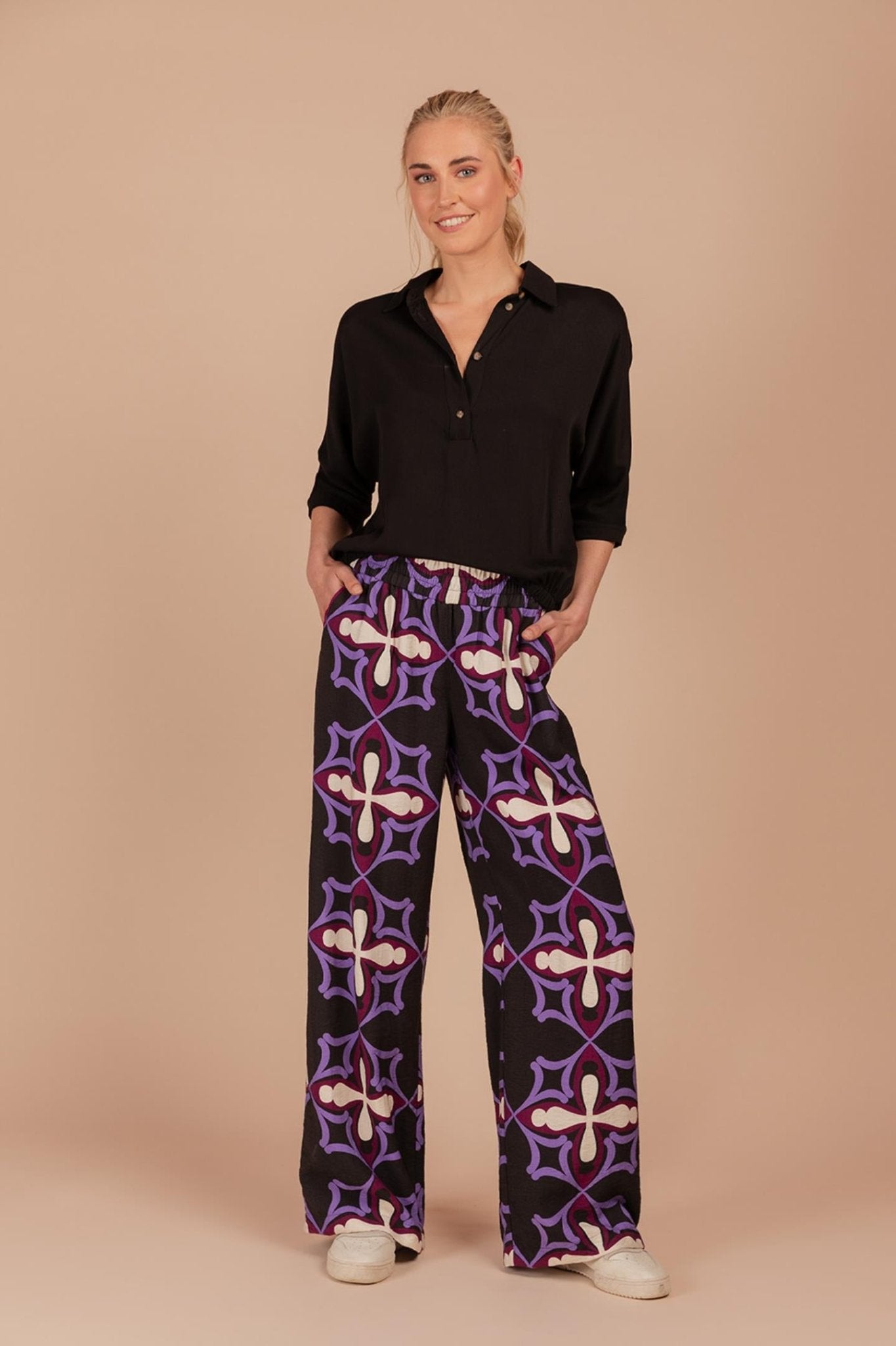 BROEK MET UITGESPROKEN PRINT (7610) - Four Roses