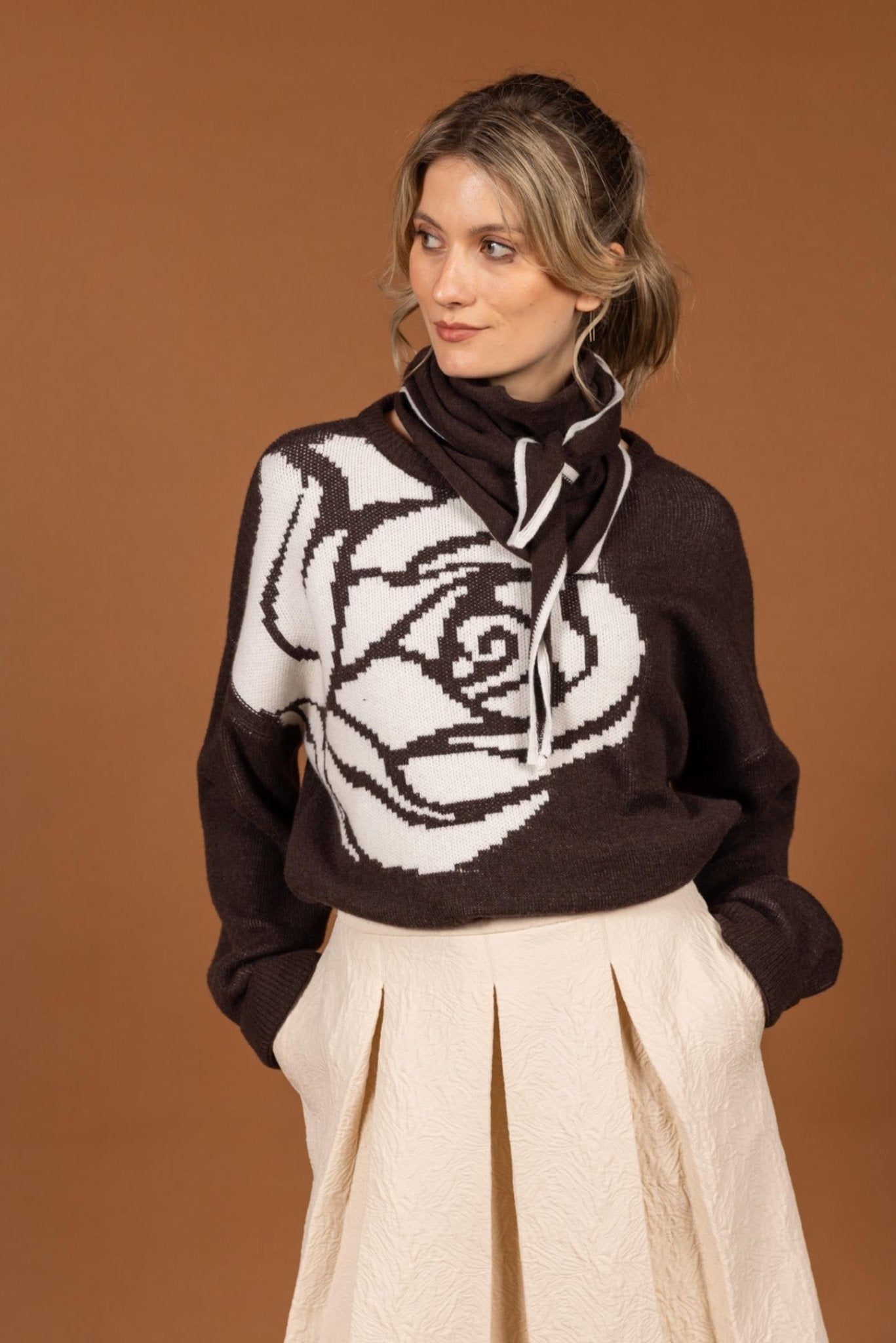 ECRU STATEMENT ROK IN JACQUARDSTOF (9605) - Four Roses