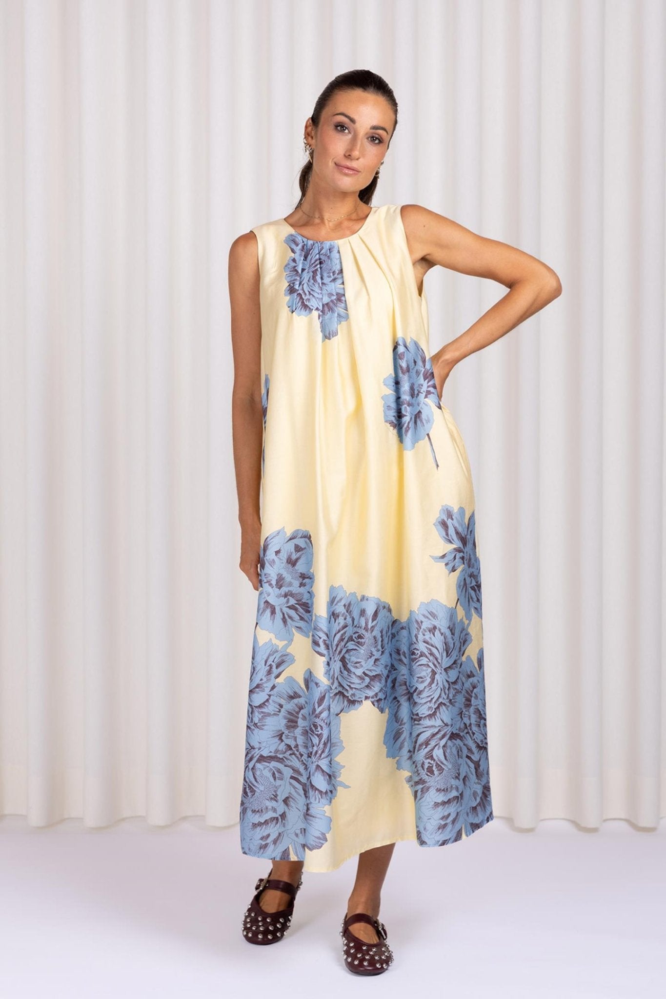 FEESTELIJK KLEED MET GEPLAATSTE BLOEMENPRINT (9106) - Four Roses