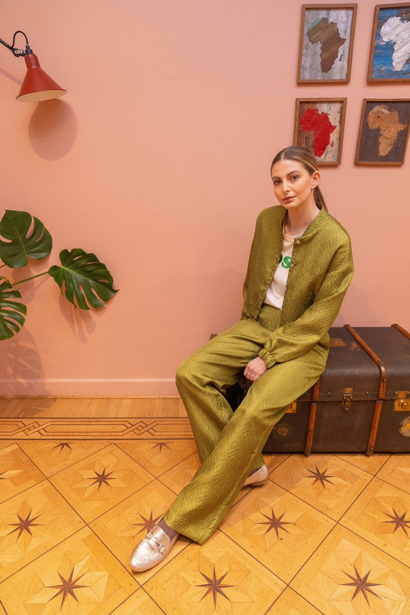 FEESTELIJKE BOMBER MET RELIEF (9095) - Four Roses