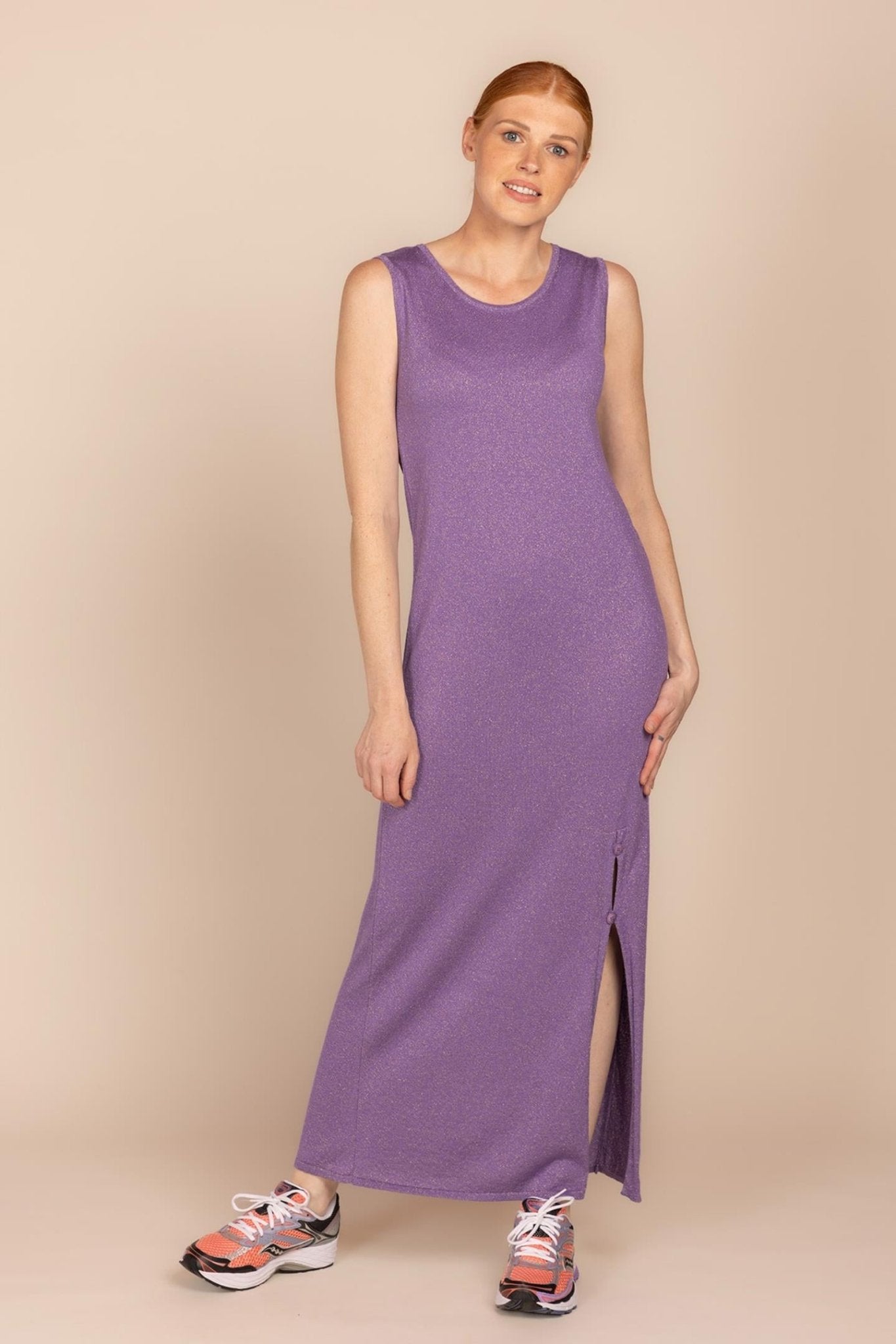 FIJN GEBREIDE JURK MET SPLIT (9034) - Four Roses