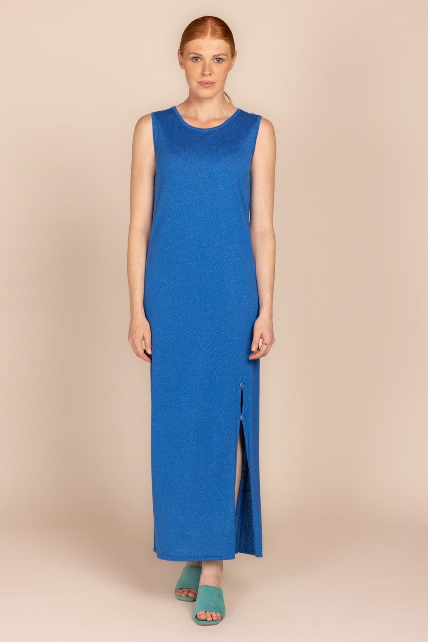 FIJN GEBREIDE JURK MET SPLIT (9034) - Four Roses