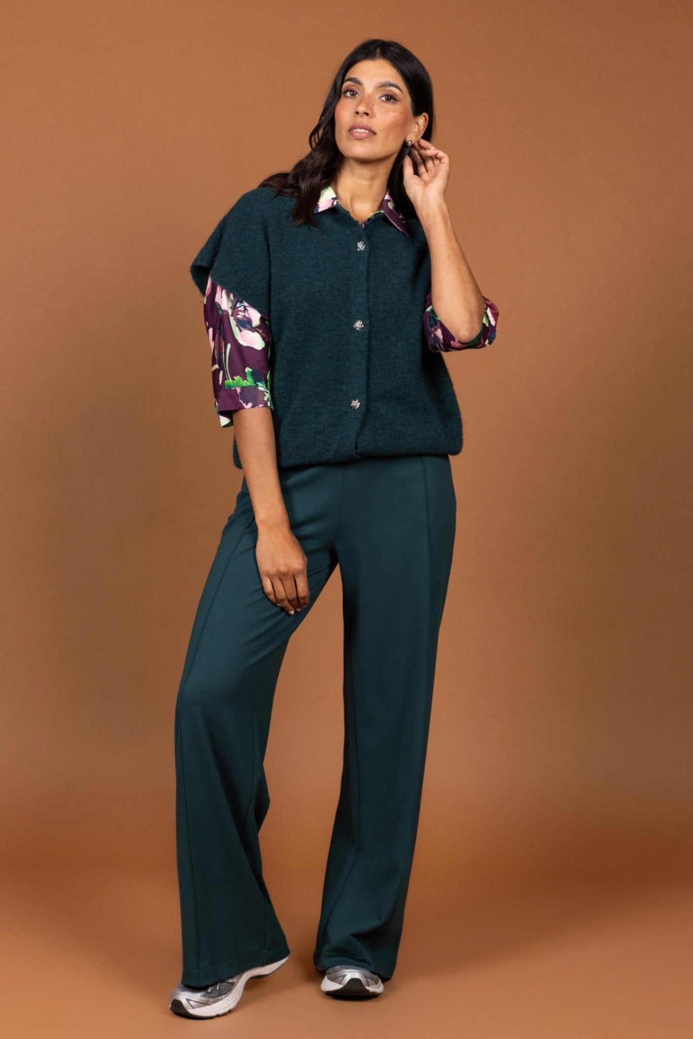 GEBREIDE MOUWLOZE CARDIGAN MET KORTE MOUW (9527) - Four Roses