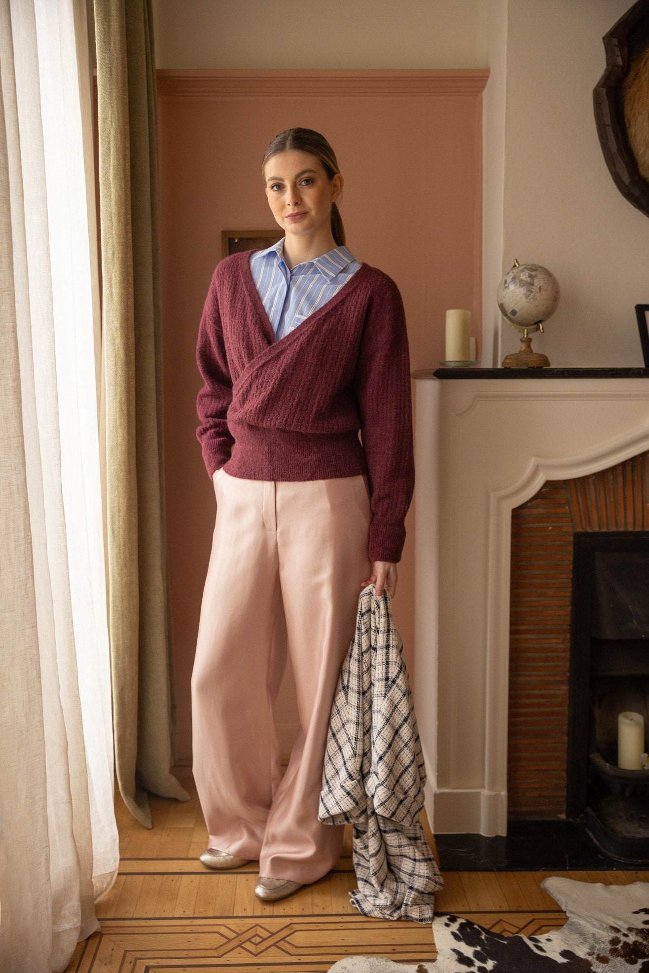 GEKLEDE BROEK MET GLANS (9072) - Four Roses