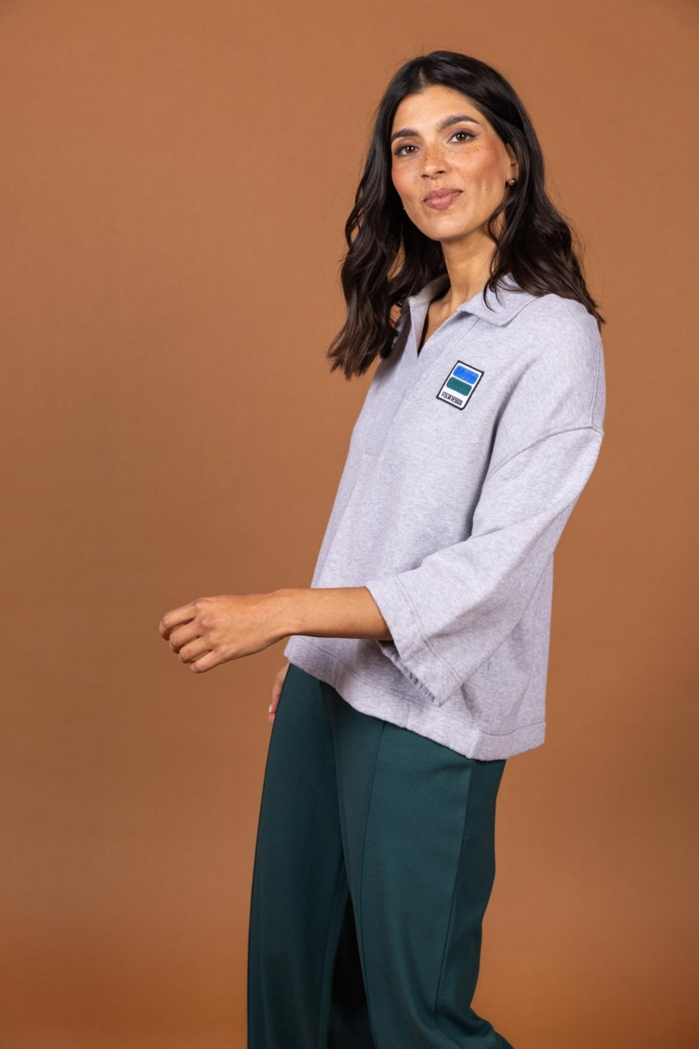 GRIJZE POLO SWEATER MET V-HALS (9566) - Four Roses