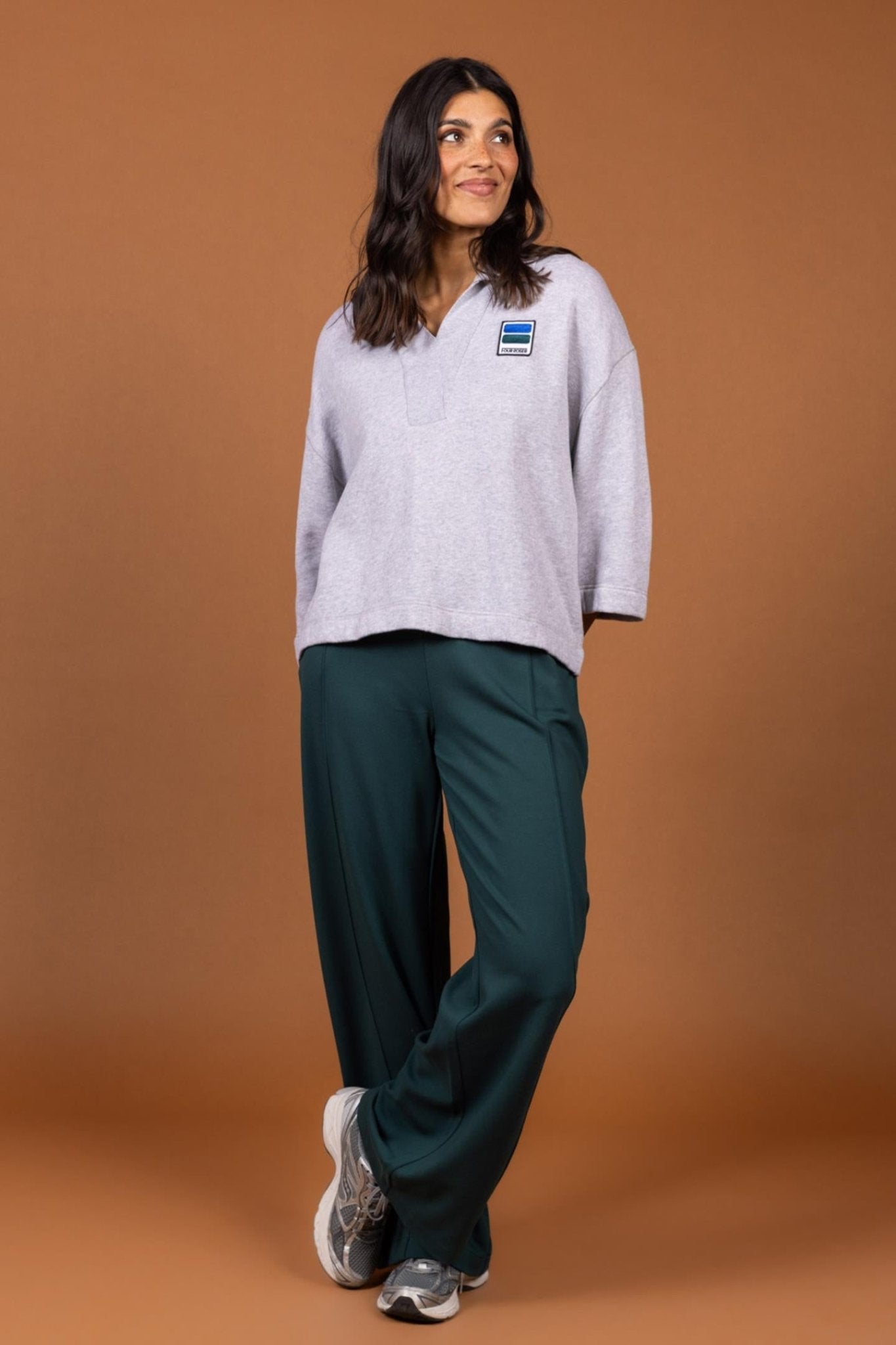 GRIJZE POLO SWEATER MET V-HALS (9566) - Four Roses
