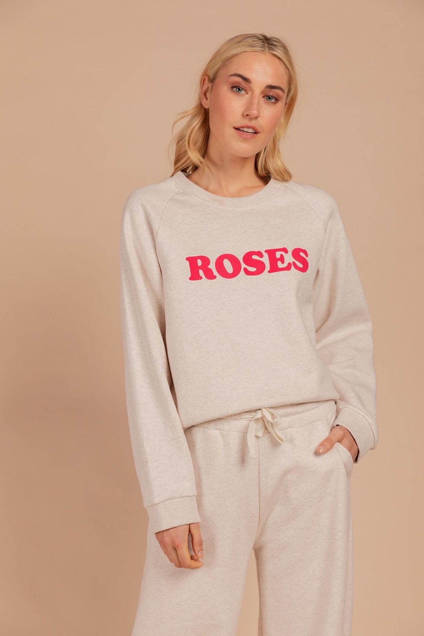 JOGGERS IN ECRU CHINE (7531) - Four Roses