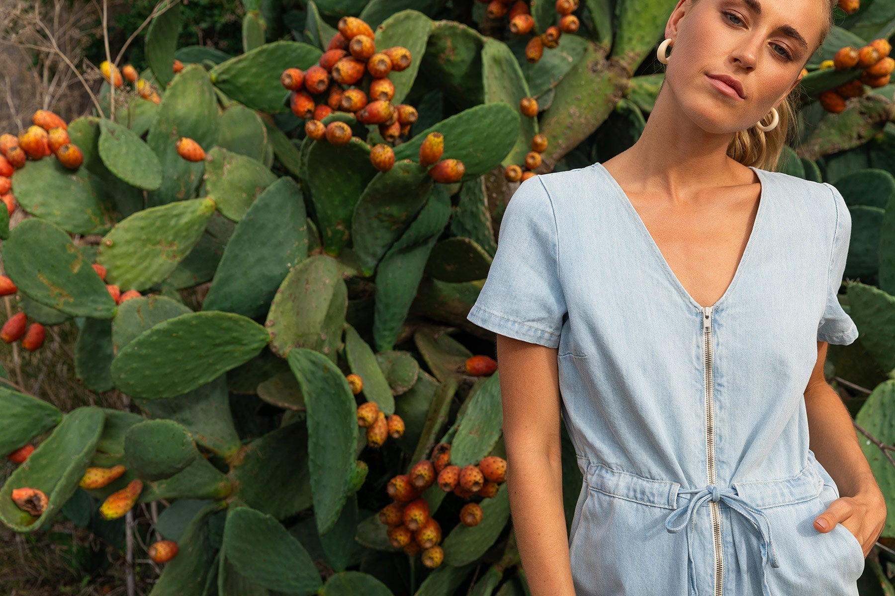 JUMPSUIT IN JEANS (J7160) - Four Roses