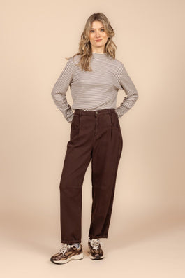 KATOENEN BROEK MET BARRELFIT (9510) - Four Roses