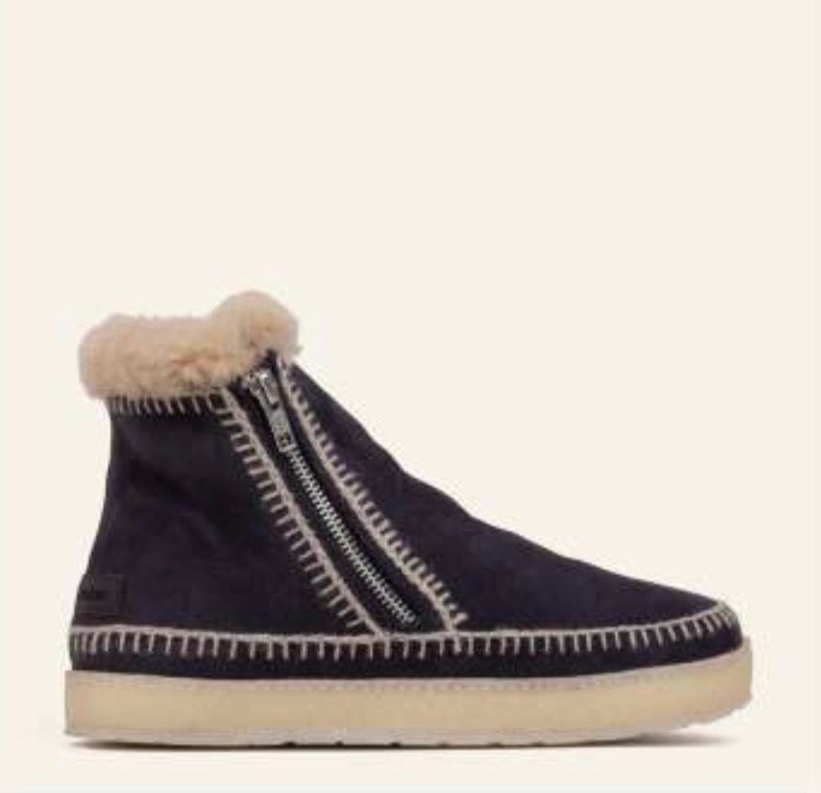 Laid Back London - SETSU CROCHET - Four Roses