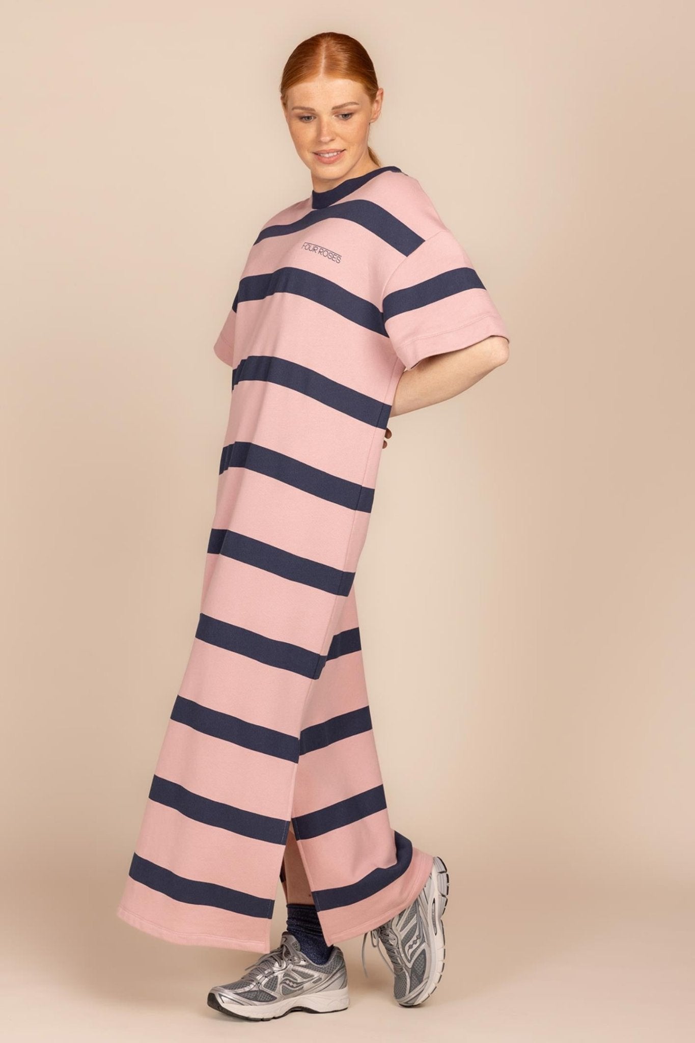 LANG KLEED MET STREEPDESSIN (9047) - Four Roses