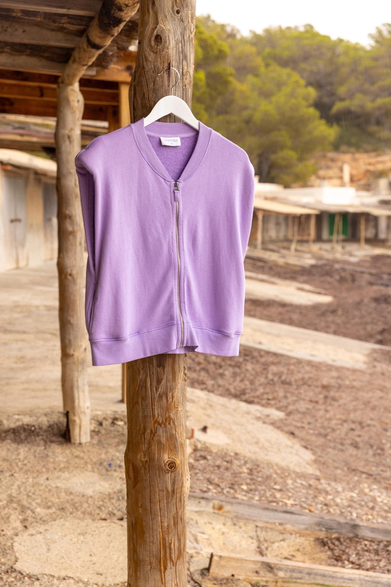 MOUWLOZE GILET MET RITSSLUITING (9045) - Four Roses