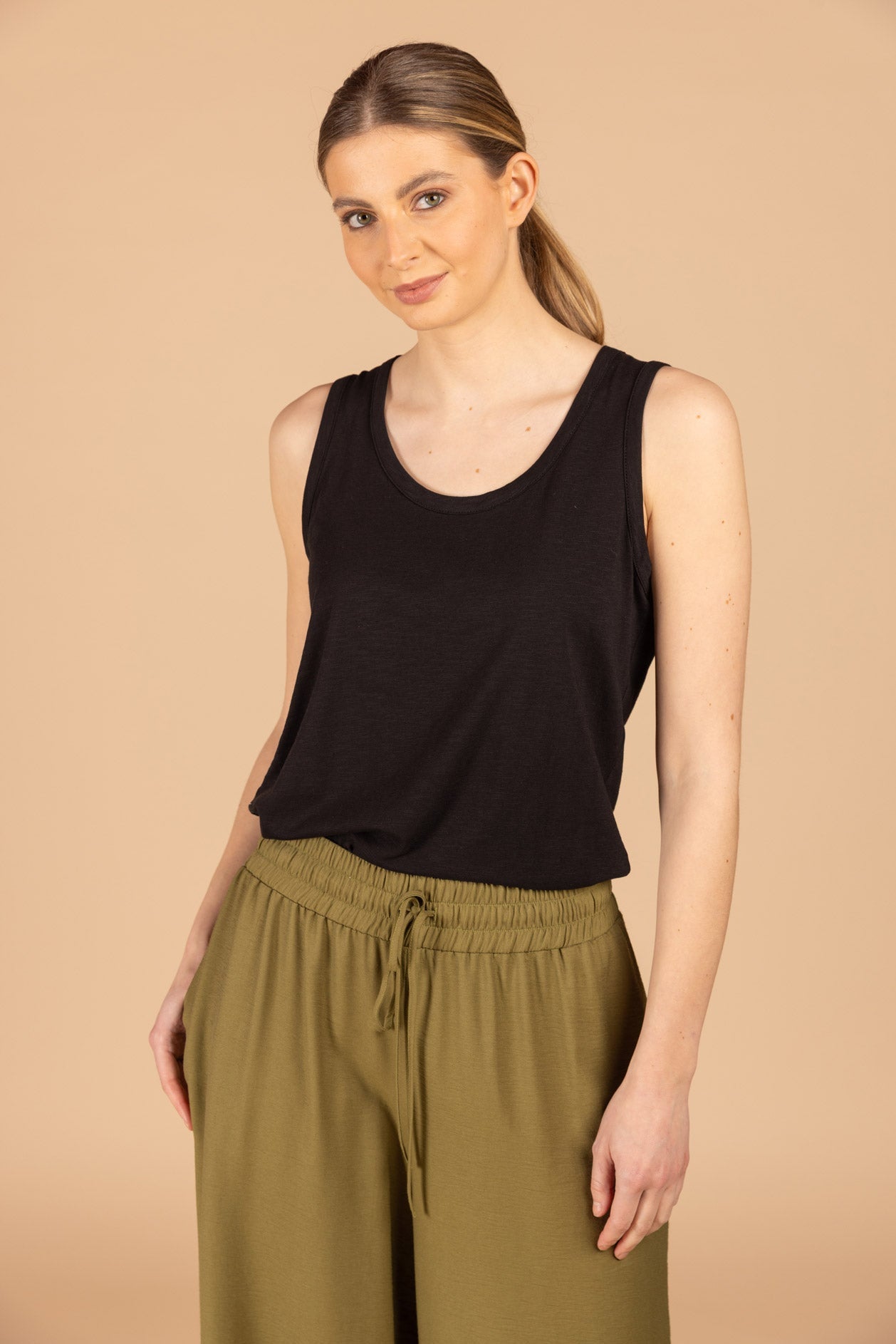 TOP SANS MANCHES EN JERSEY (9049) - Four Roses