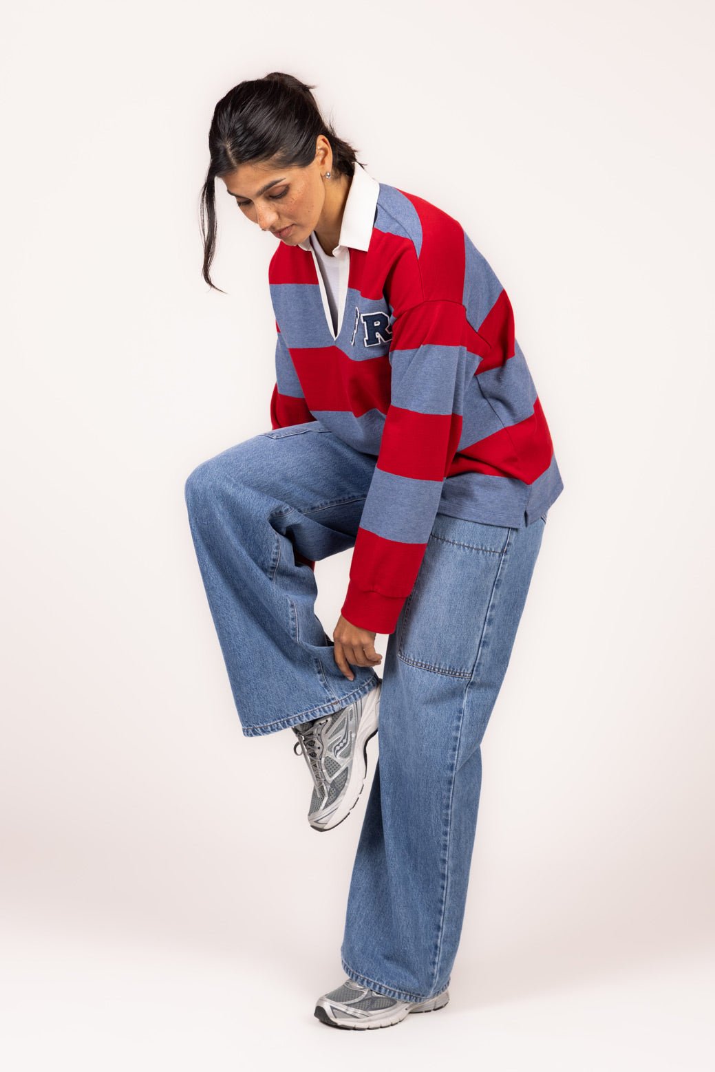 RUGBYSWEATER MET ROOD-BLAUWE STREPEN (9550) - Four Roses