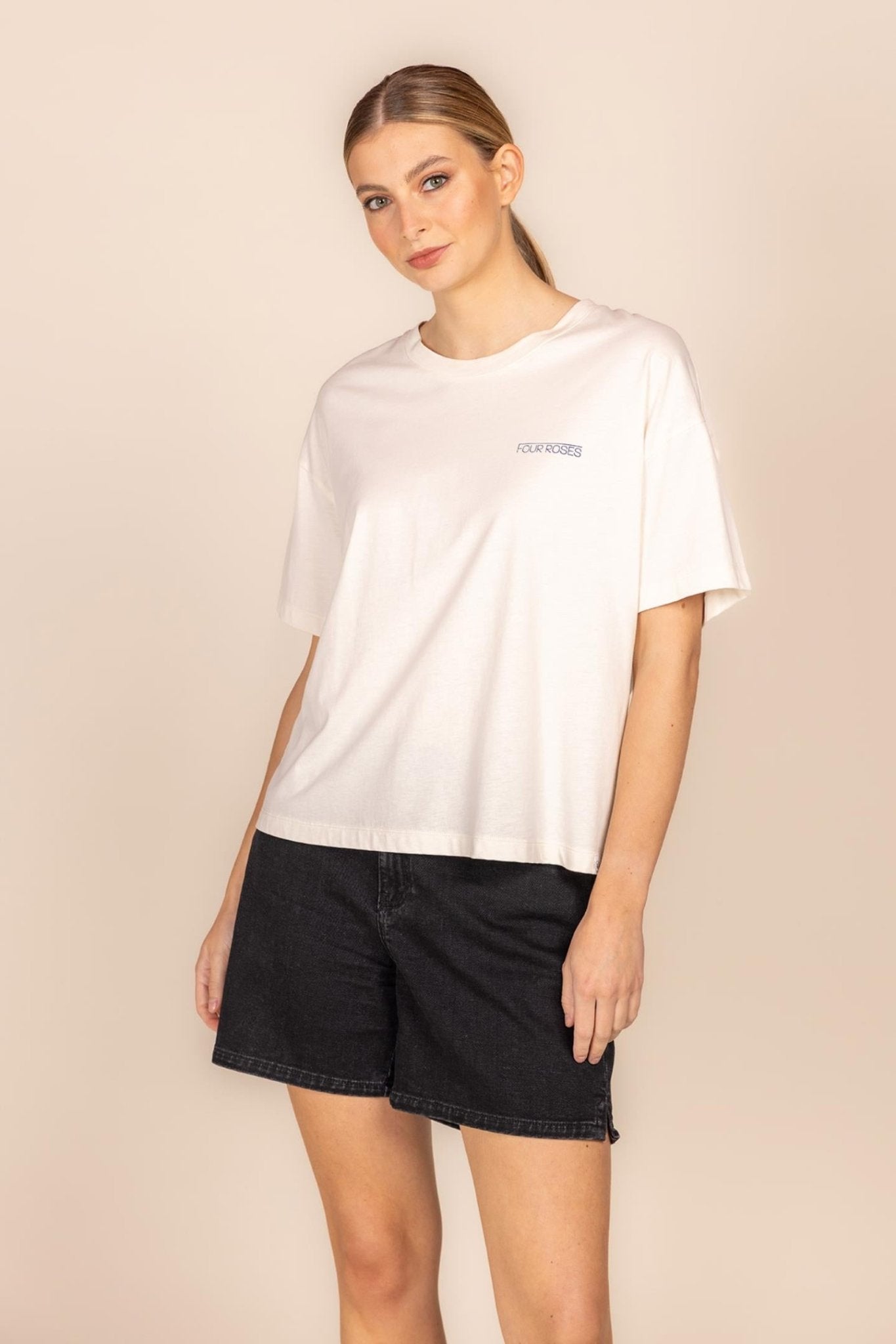 SHORT IN ZWARTE DENIM (9154) - Four Roses