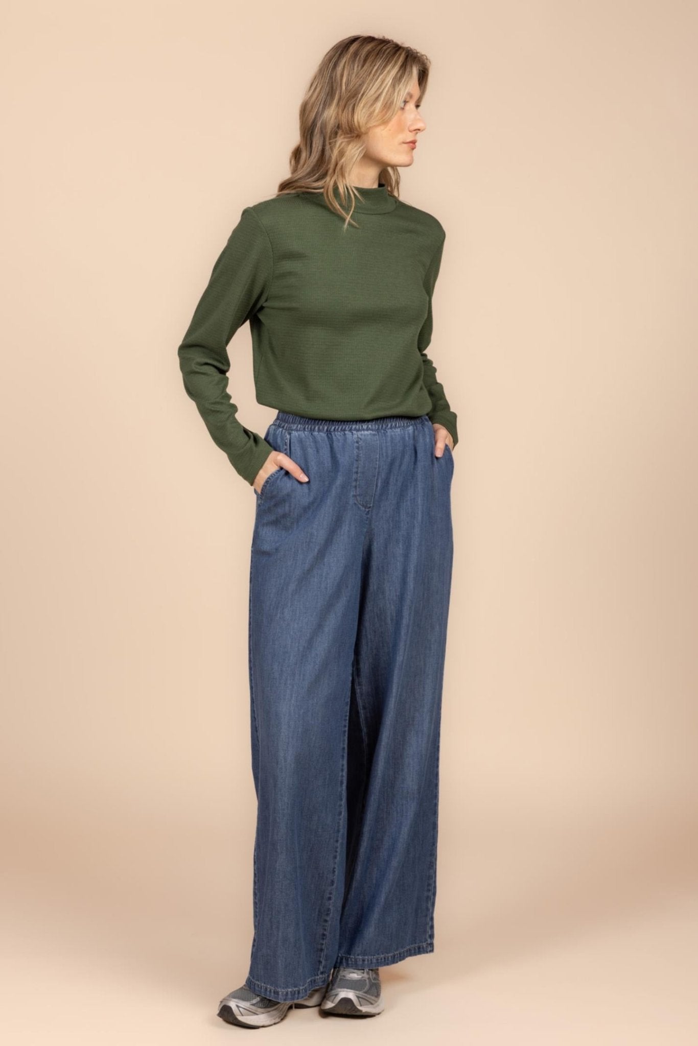 SOEPELVALLENDE BLAUWE DENIM MET ELASTIEK (9658) - Four Roses