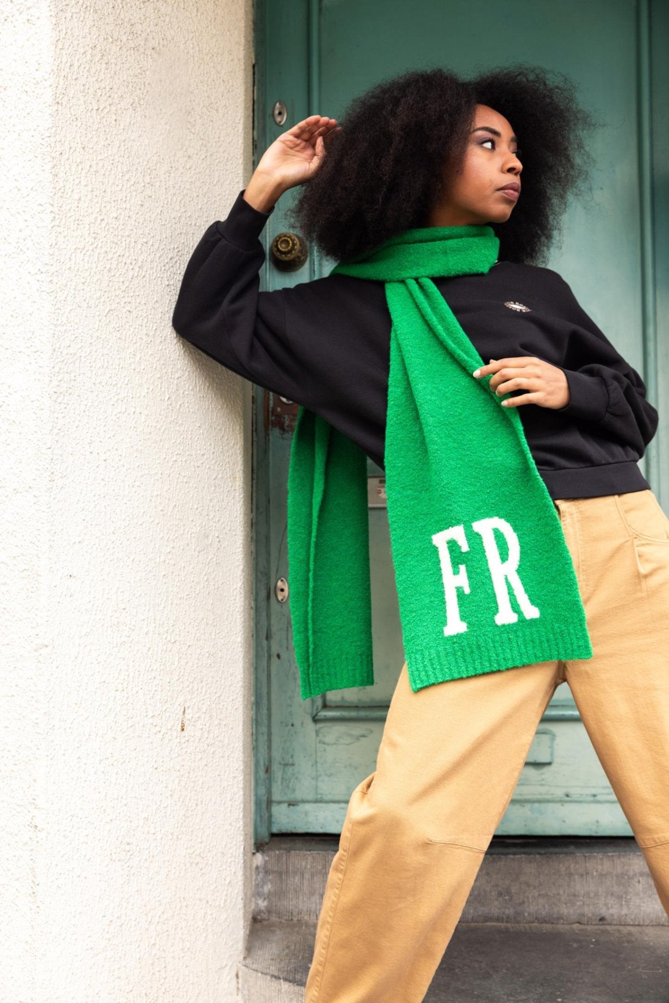 STATEMENT SWEATER IN MOLLETON (9565) - Four Roses