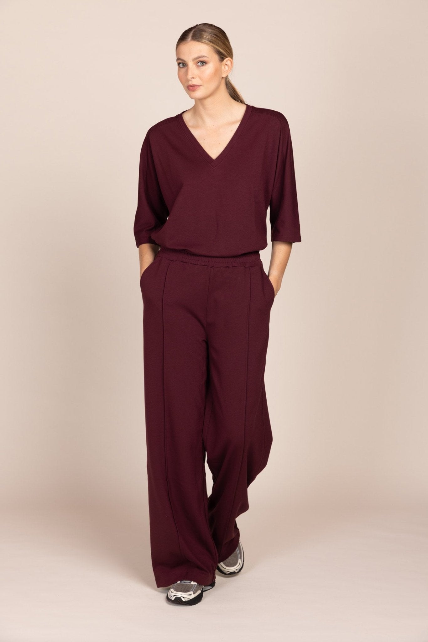SWEATER IN PUNTO MILANO MET V - HALS (8533) - Four Roses