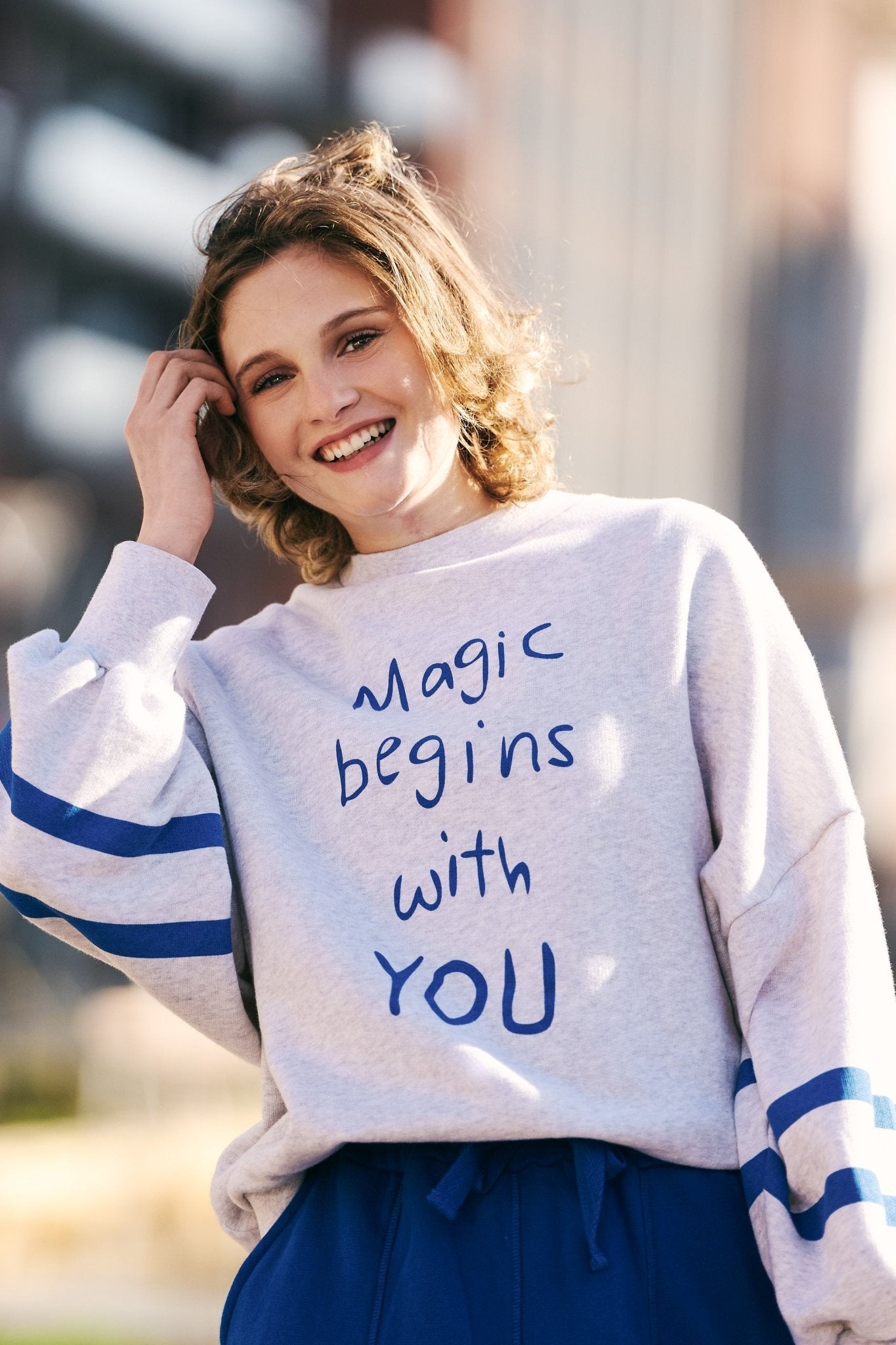 PULL MAKE - A - WISH (9166) - Gris Chine - Four Roses