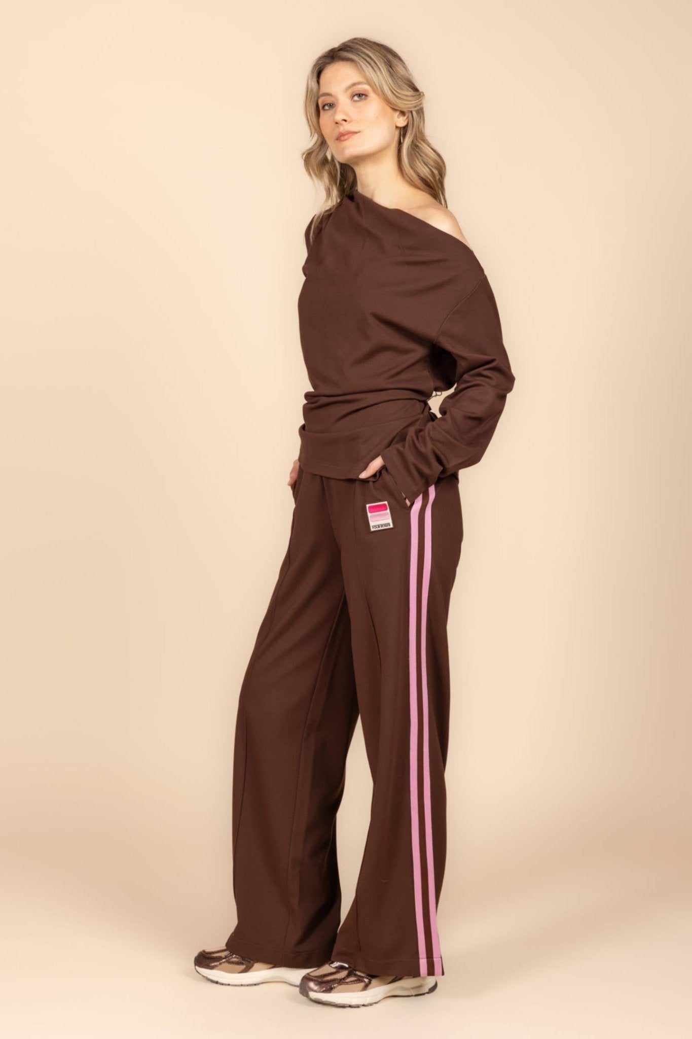 SWEATER MET ASSYMETRISCHE HALS (9539) - Four Roses