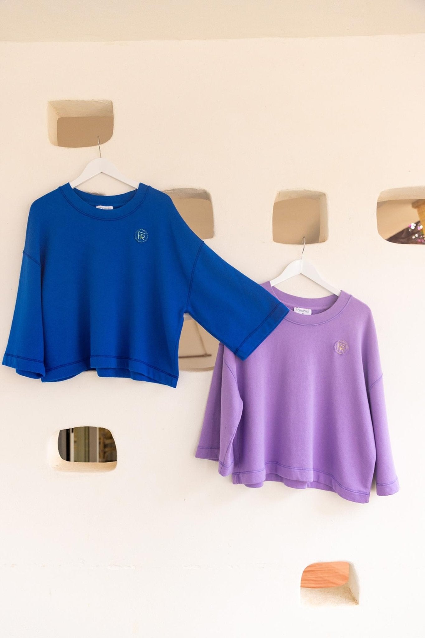 SWEATER WITH THREE-QUARTER SLEEVES (9044) - Four Roses