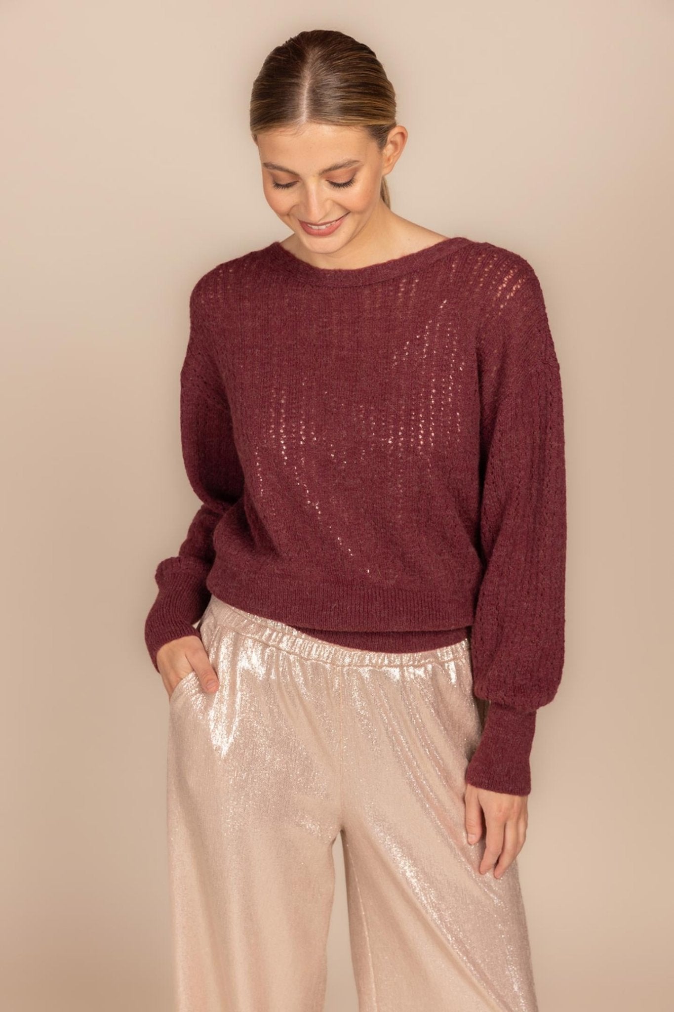 SWEATER MET OMKEERBARE V - HALS (9024) - Four Roses